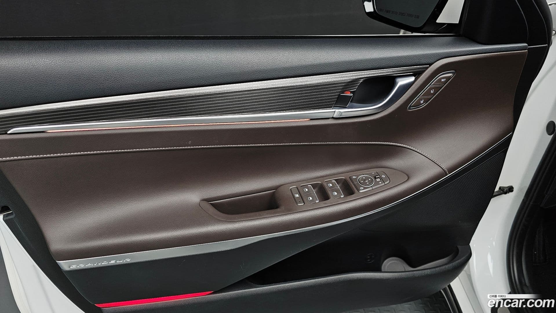 Main__Slider__Photo:Grandeur Hyundai 2018.5-17