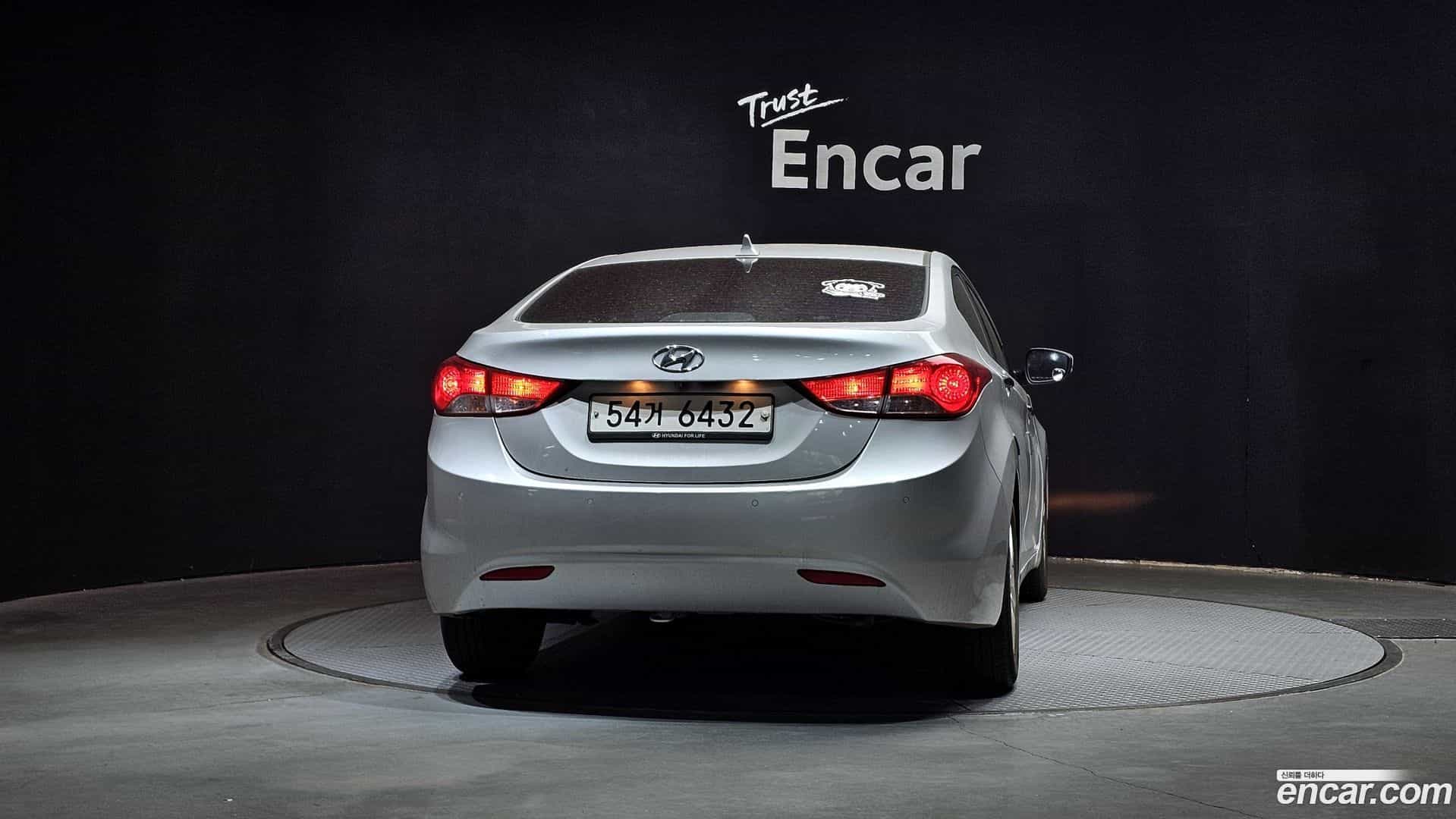 AVANTE Hyundai 2010.8-OUTER-004