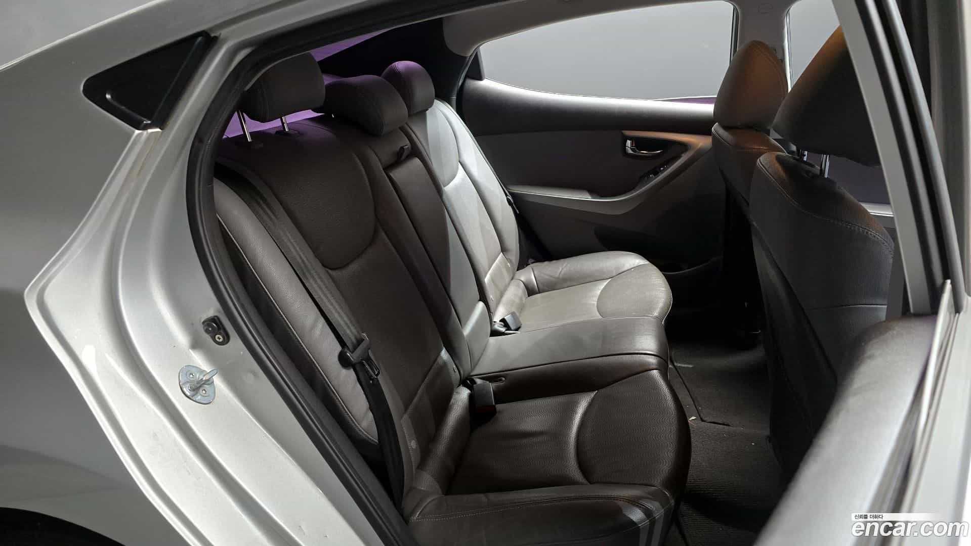 AVANTE Hyundai 2010.8-OPTION-016