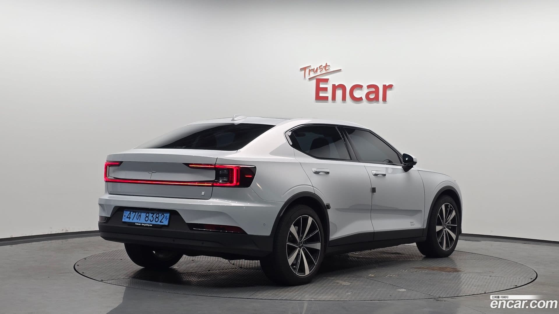 Main__Slider__Photo:Polestar 2 Polestar 2022.3-1
