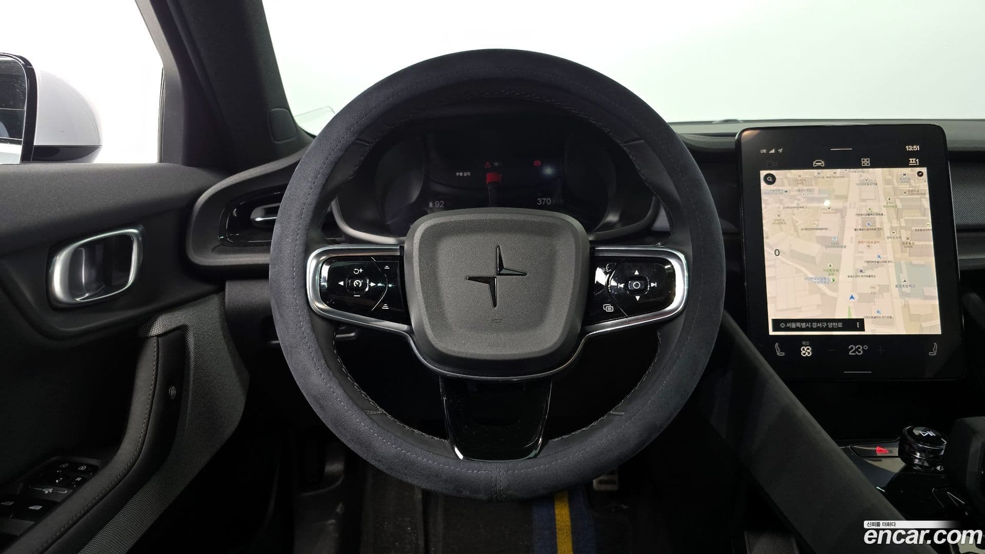 Main__Slider__Photo:Polestar 2 Polestar 2022.3-12