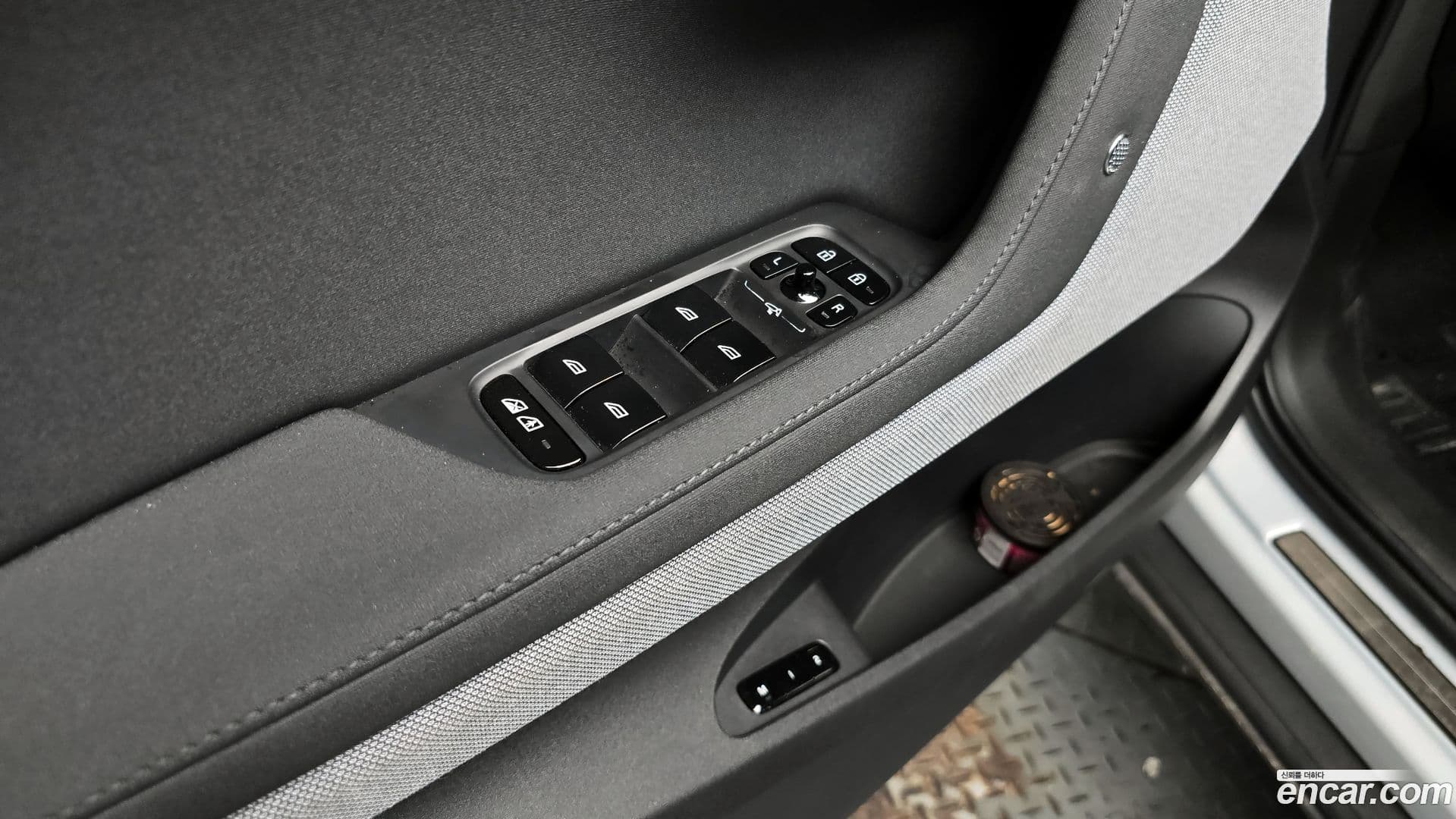 Main__Slider__Photo:Polestar 2 Polestar 2022.3-16