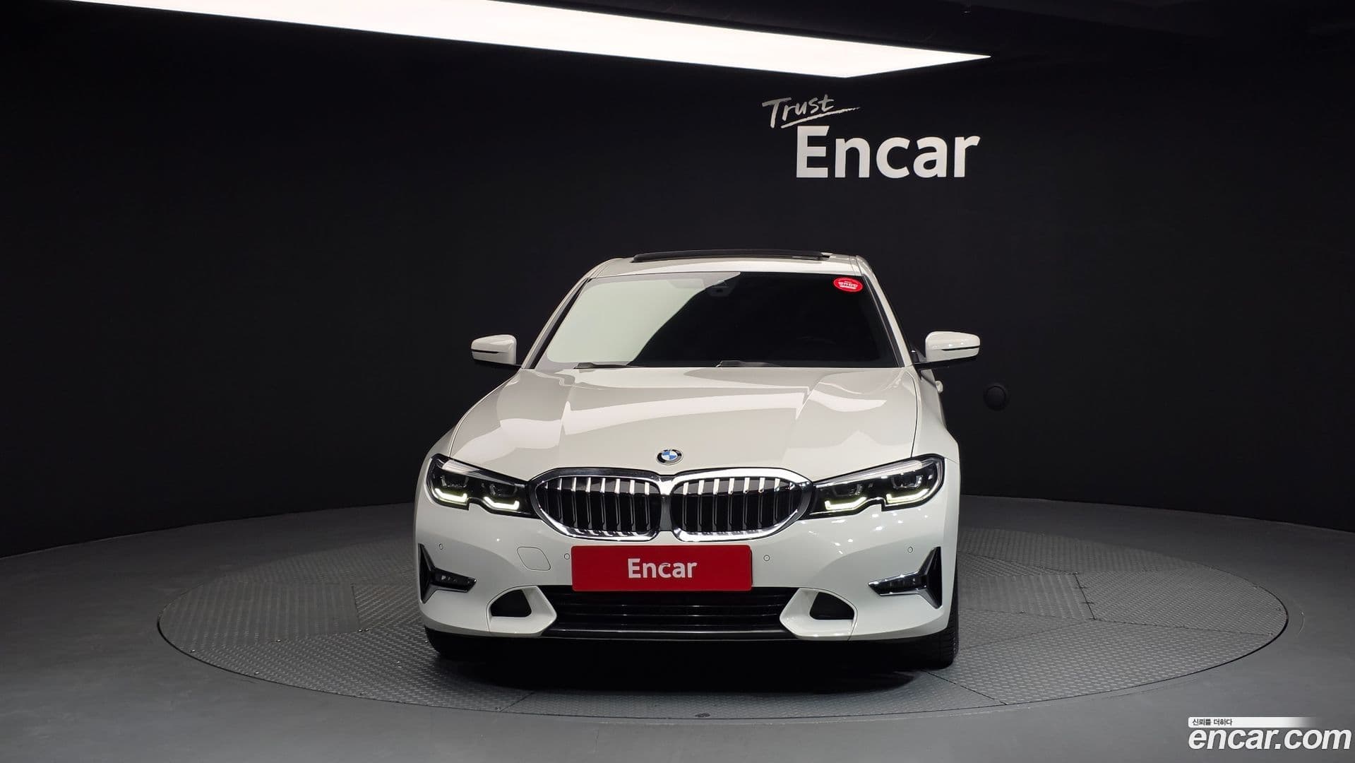 Main__Slider__Photo:3-Series BMW 2019.4-2