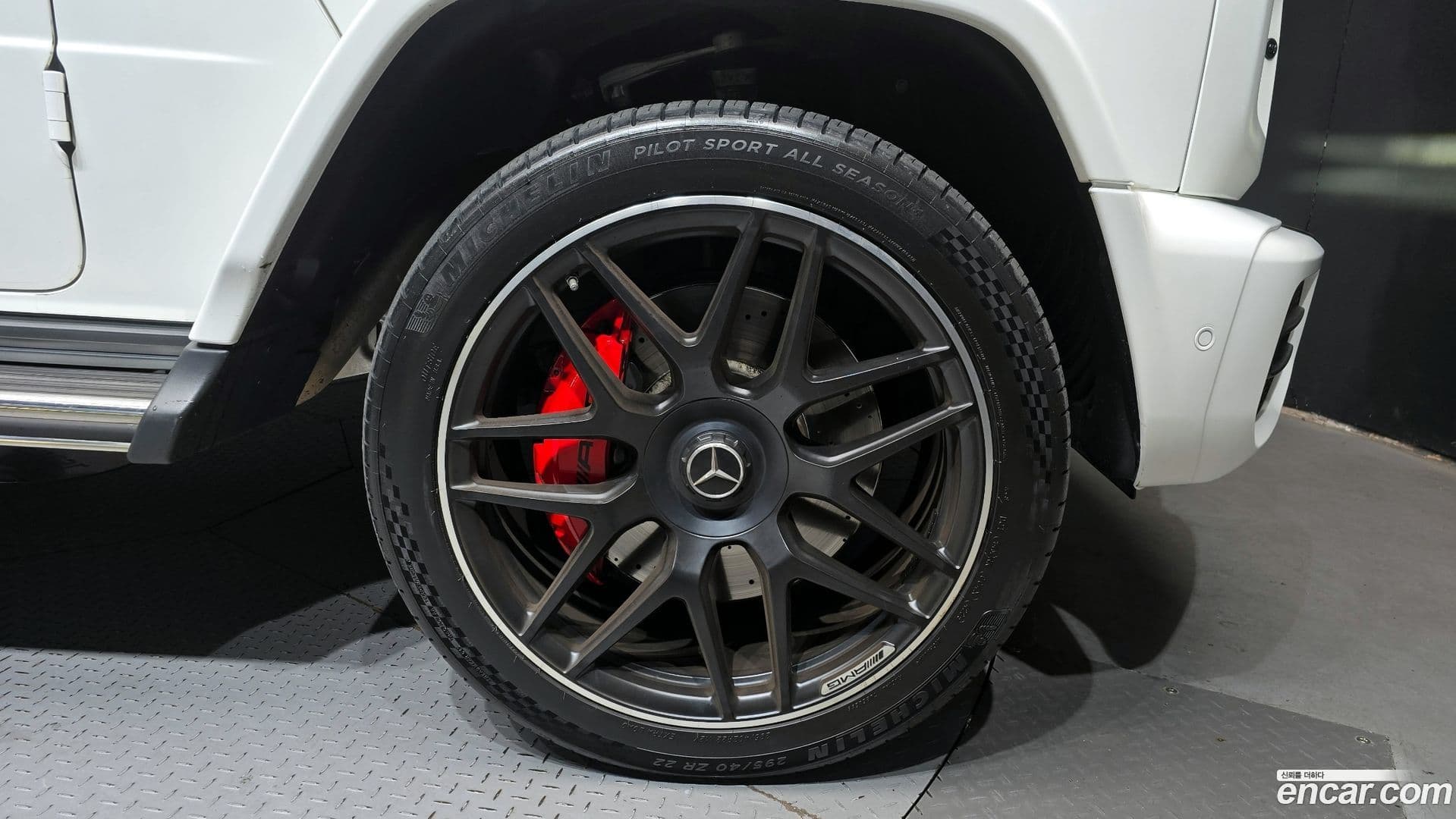 Main__Slider__Photo:G-Class Mercedes-Benz 2021.0-4