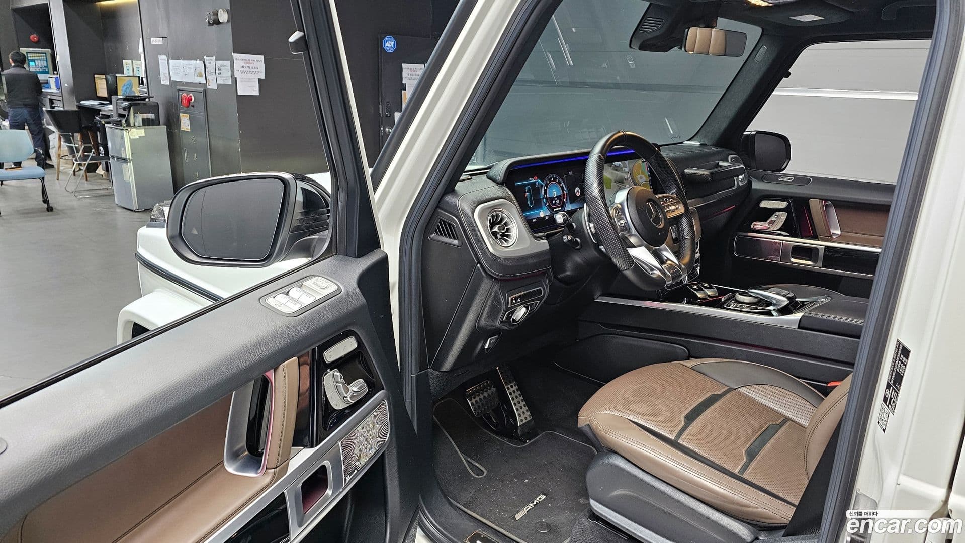 Main__Slider__Photo:G-Class Mercedes-Benz 2021.0-9