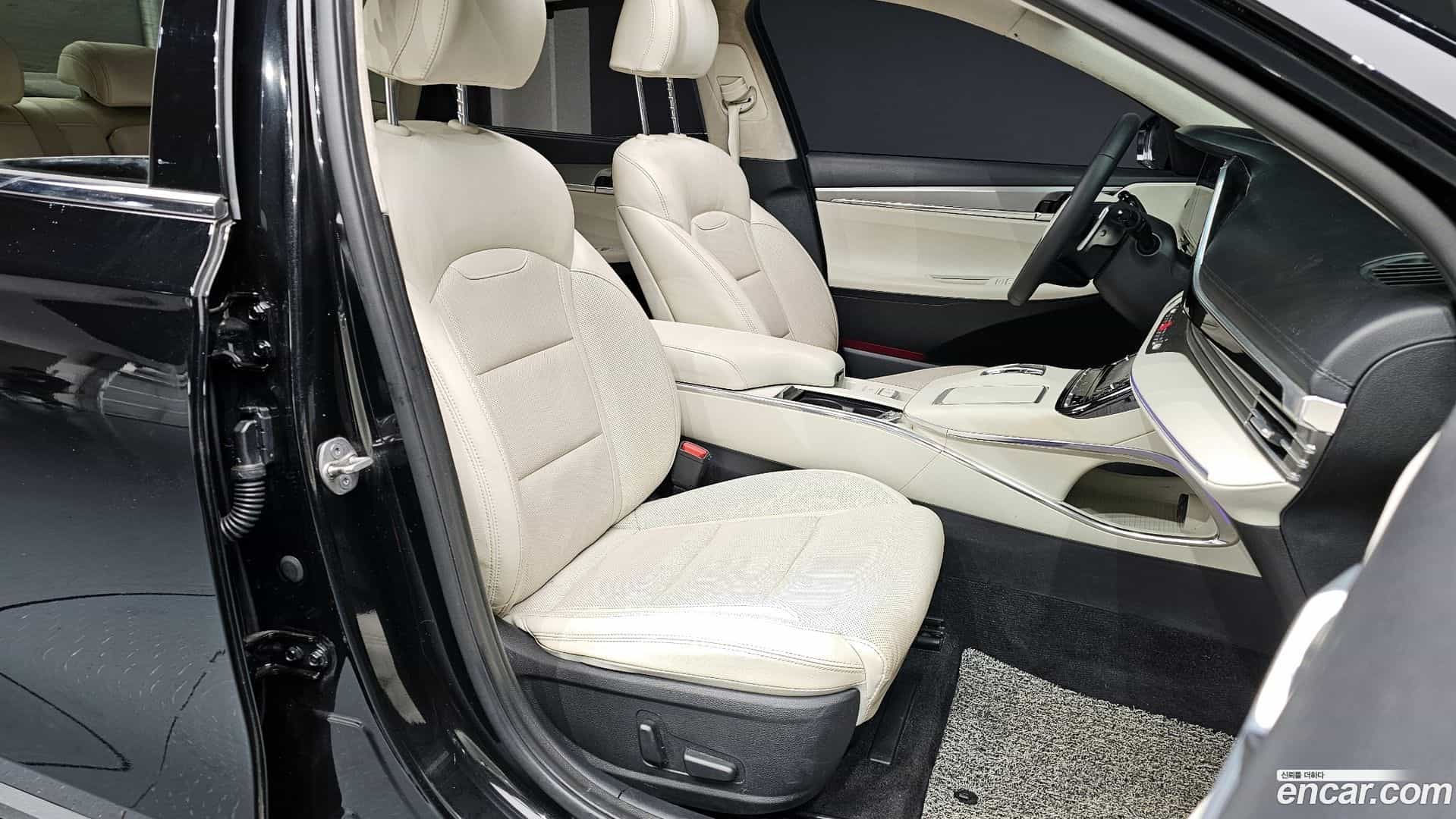 Grandeur Hyundai 2022.10-INNER-010