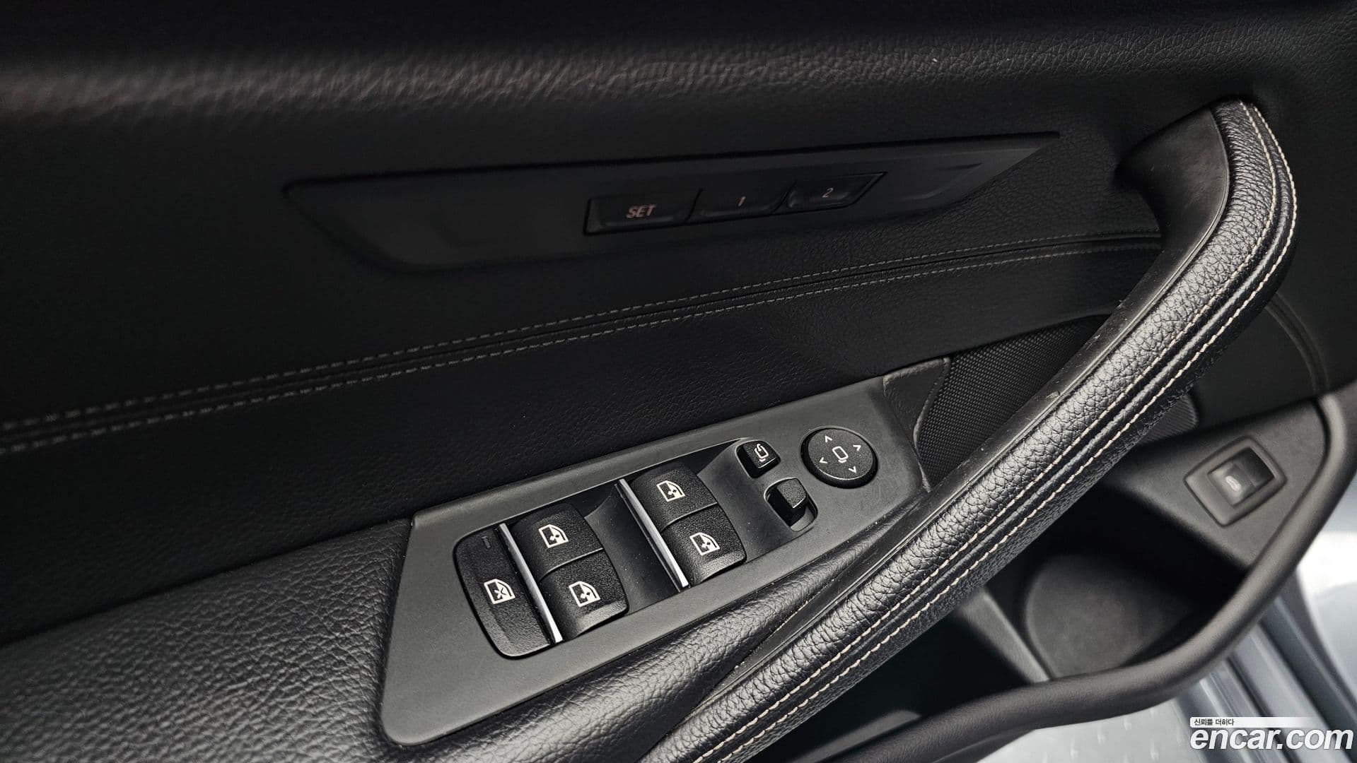 Main__Slider__Photo:5-Series BMW 2017.9-15