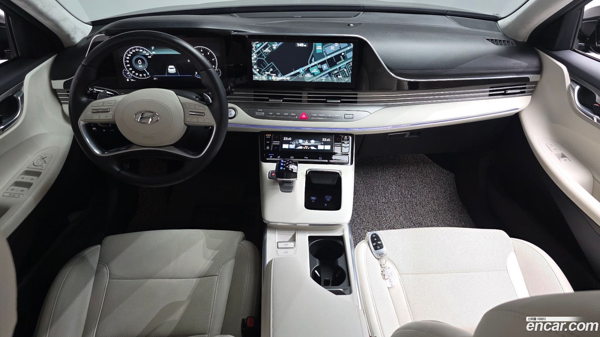 Main__Slider__Photo:Grandeur Hyundai 2022.9-6