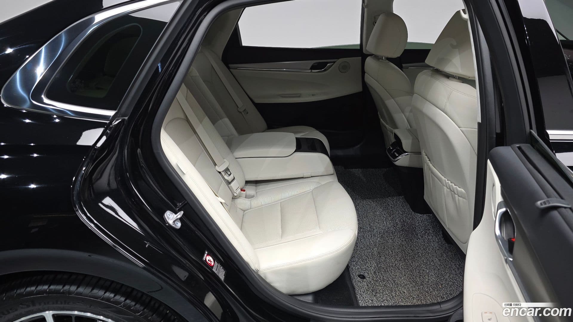 Main__Slider__Photo:Grandeur Hyundai 2022.9-11