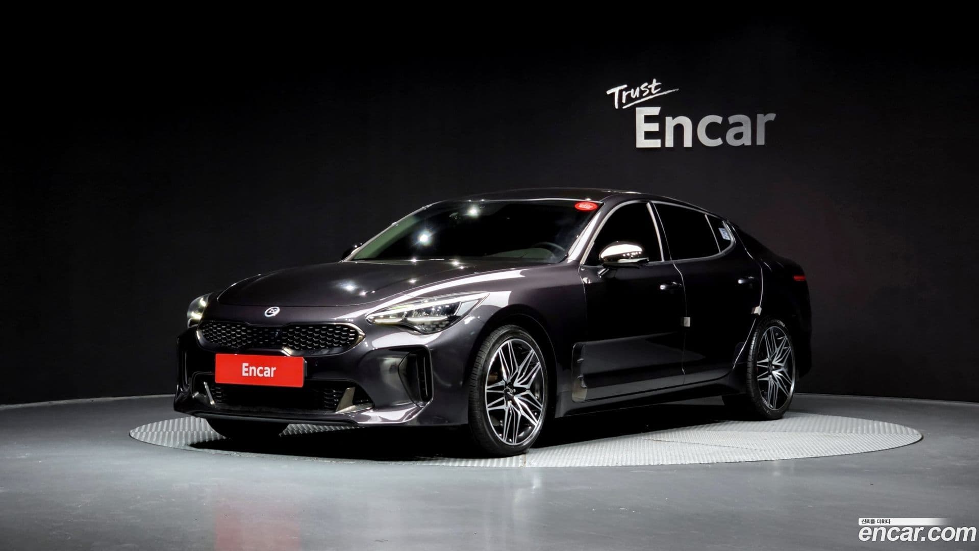 Main__Slider__Photo:Stinger Kia 2021.1-0