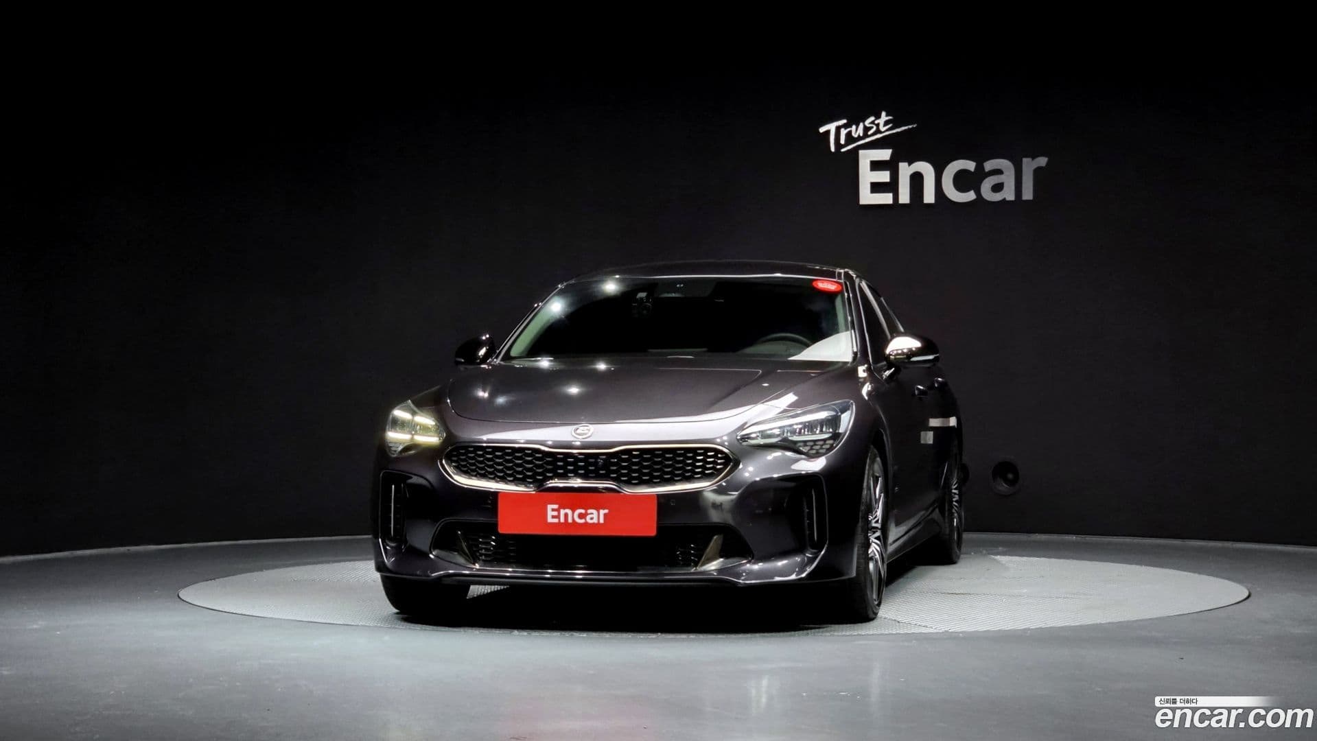 Main__Slider__Photo:Stinger Kia 2021.1-2