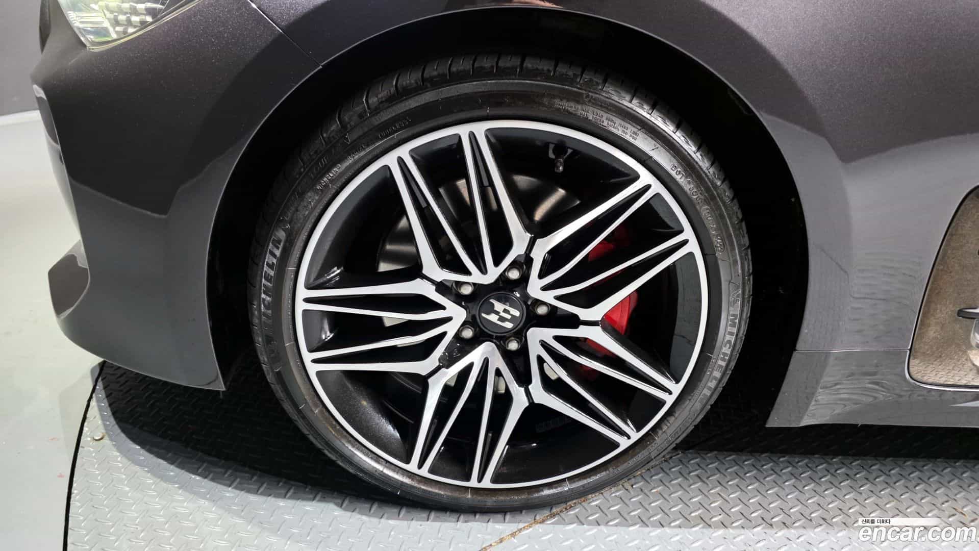 Stinger Kia 2021.1-OUTER-005