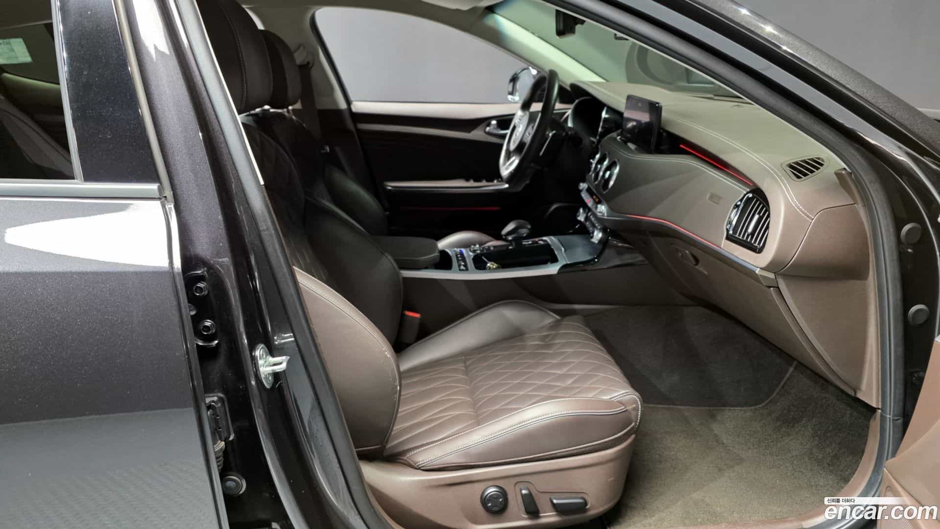 Stinger Kia 2021.1-OPTION-015