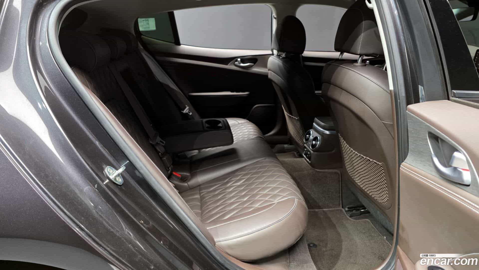 Stinger Kia 2021.1-OPTION-016