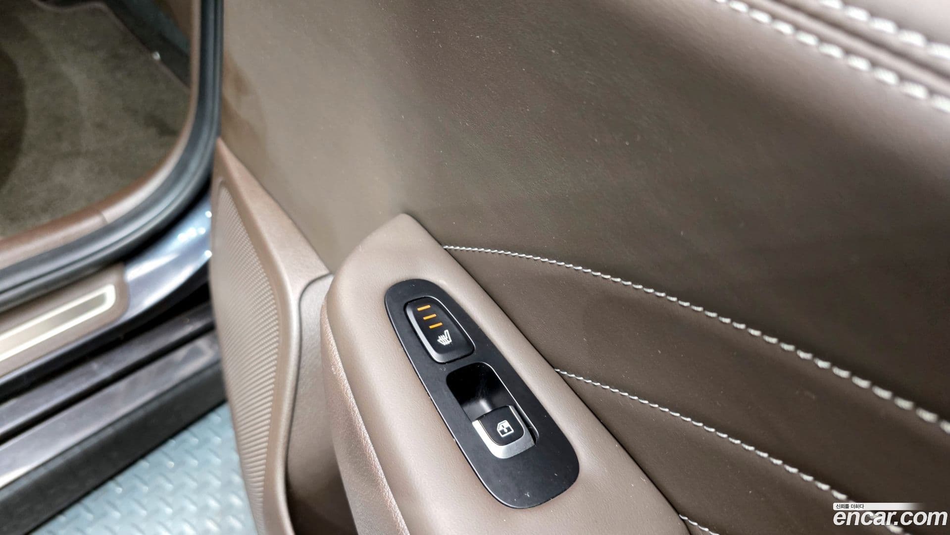 Main__Slider__Photo:Stinger Kia 2021.1-18