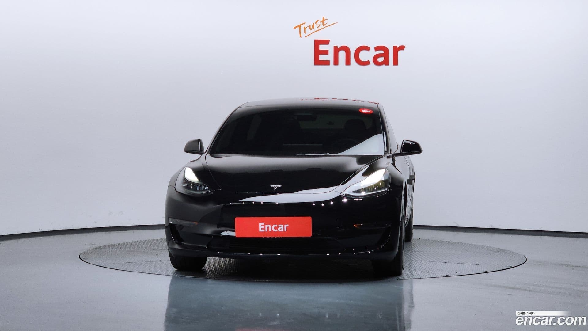 Main__Slider__Photo:Model 3 Tesla 2022.8-2