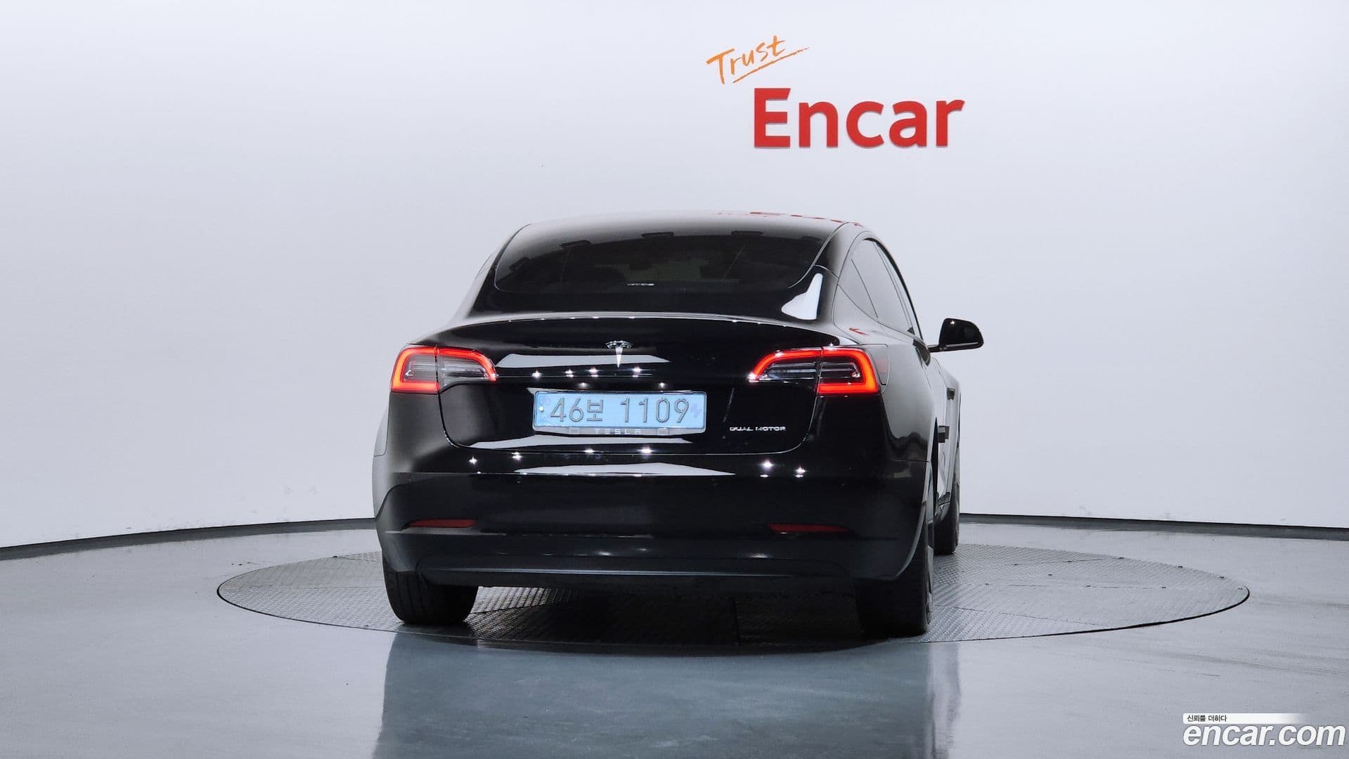 Main__Slider__Photo:Model 3 Tesla 2022.8-3