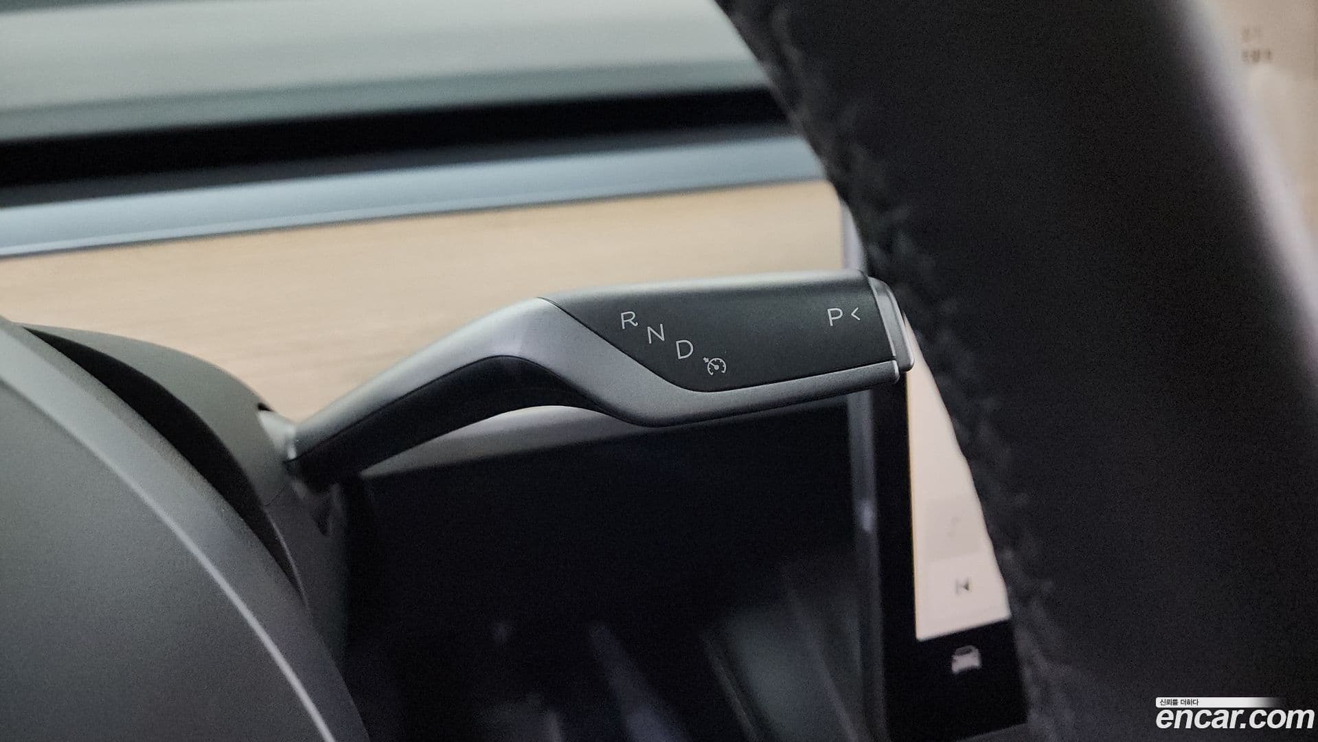 Main__Slider__Photo:Model 3 Tesla 2022.8-8