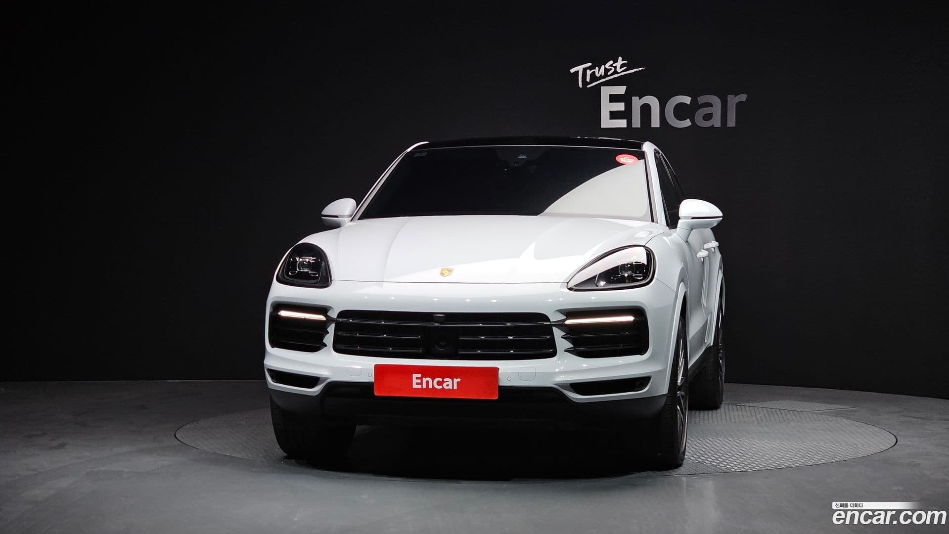 Main__Slider__Photo:Cayenne Porsche 2023.2-2