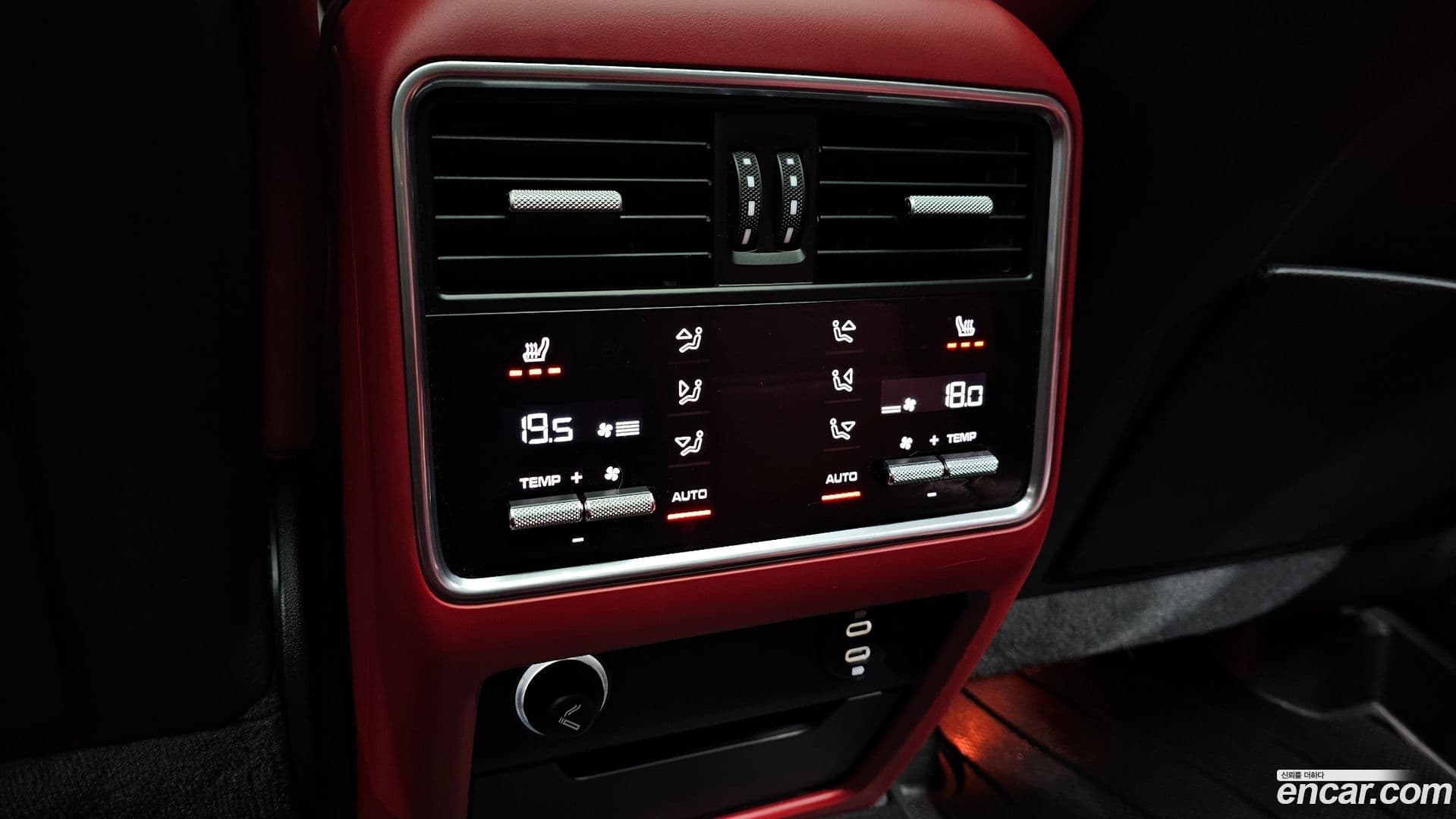 Main__Slider__Photo:Cayenne Porsche 2023.2-18