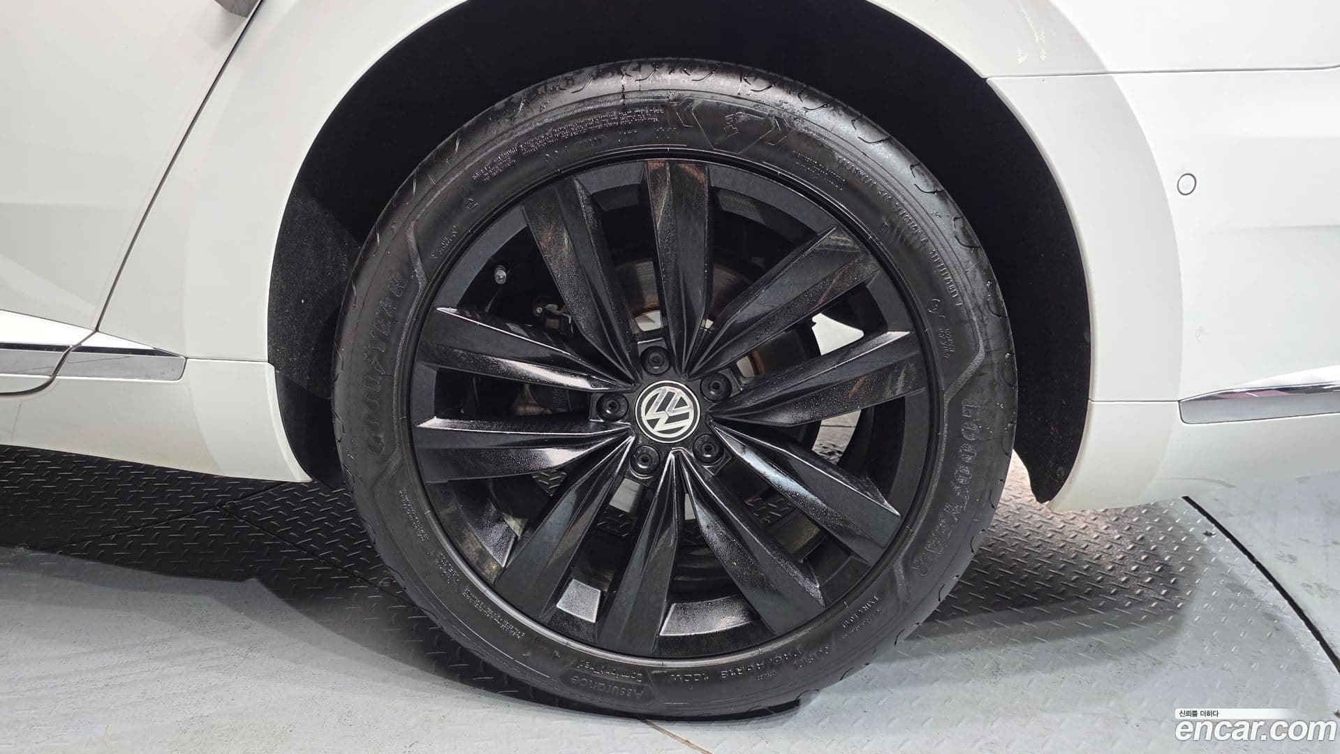 Main__Slider__Photo:Arteon Volkswagen 2019.4-4