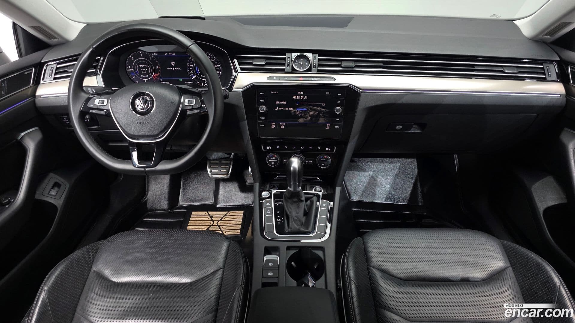 Main__Slider__Photo:Arteon Volkswagen 2019.4-6