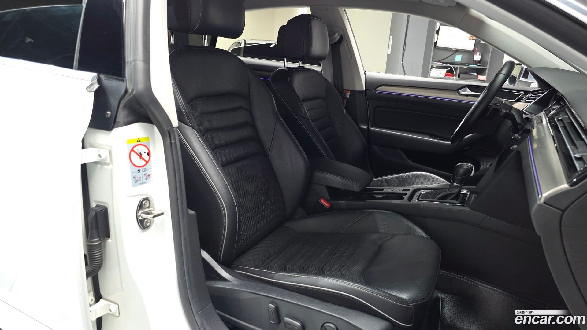 Main__Slider__Photo:Arteon Volkswagen 2019.4-9