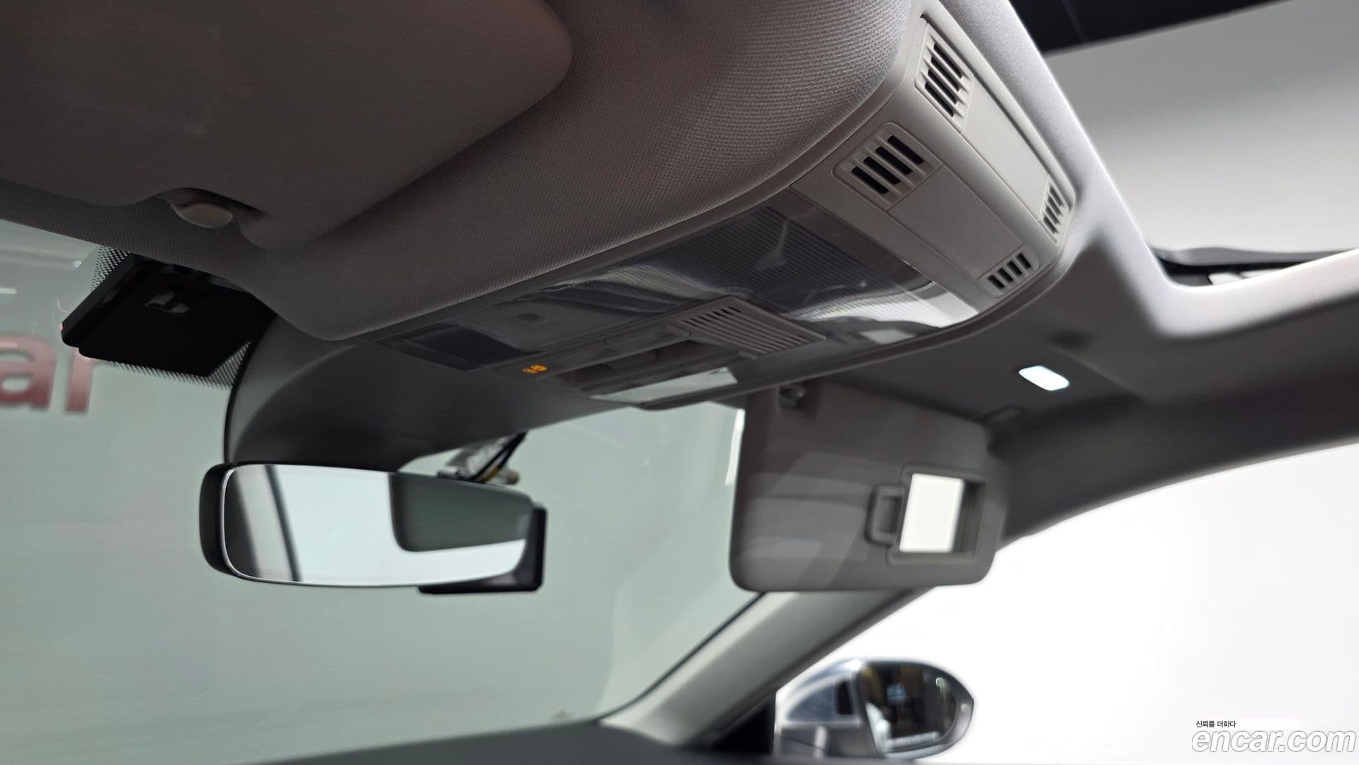 Main__Slider__Photo:Arteon Volkswagen 2019.4-18