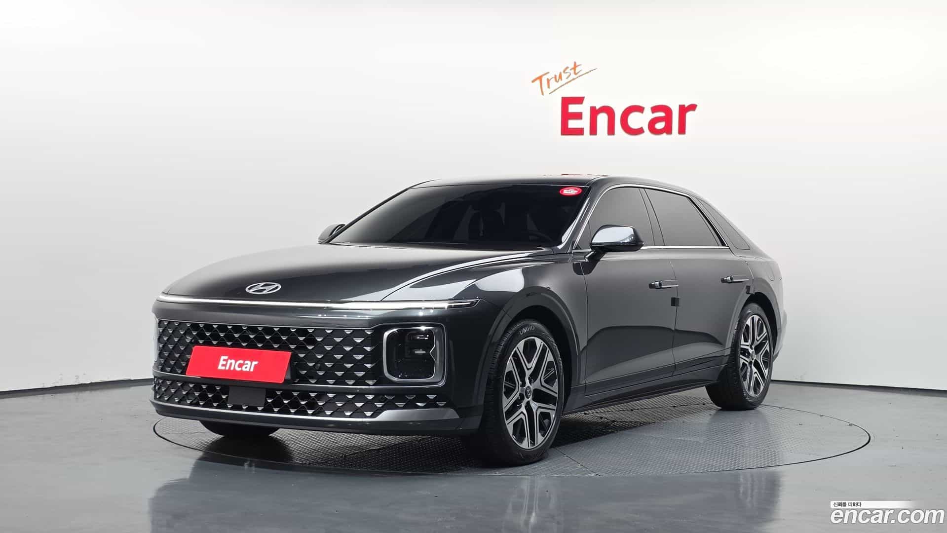 Grandeur Hyundai 2023.9-OUTER-001