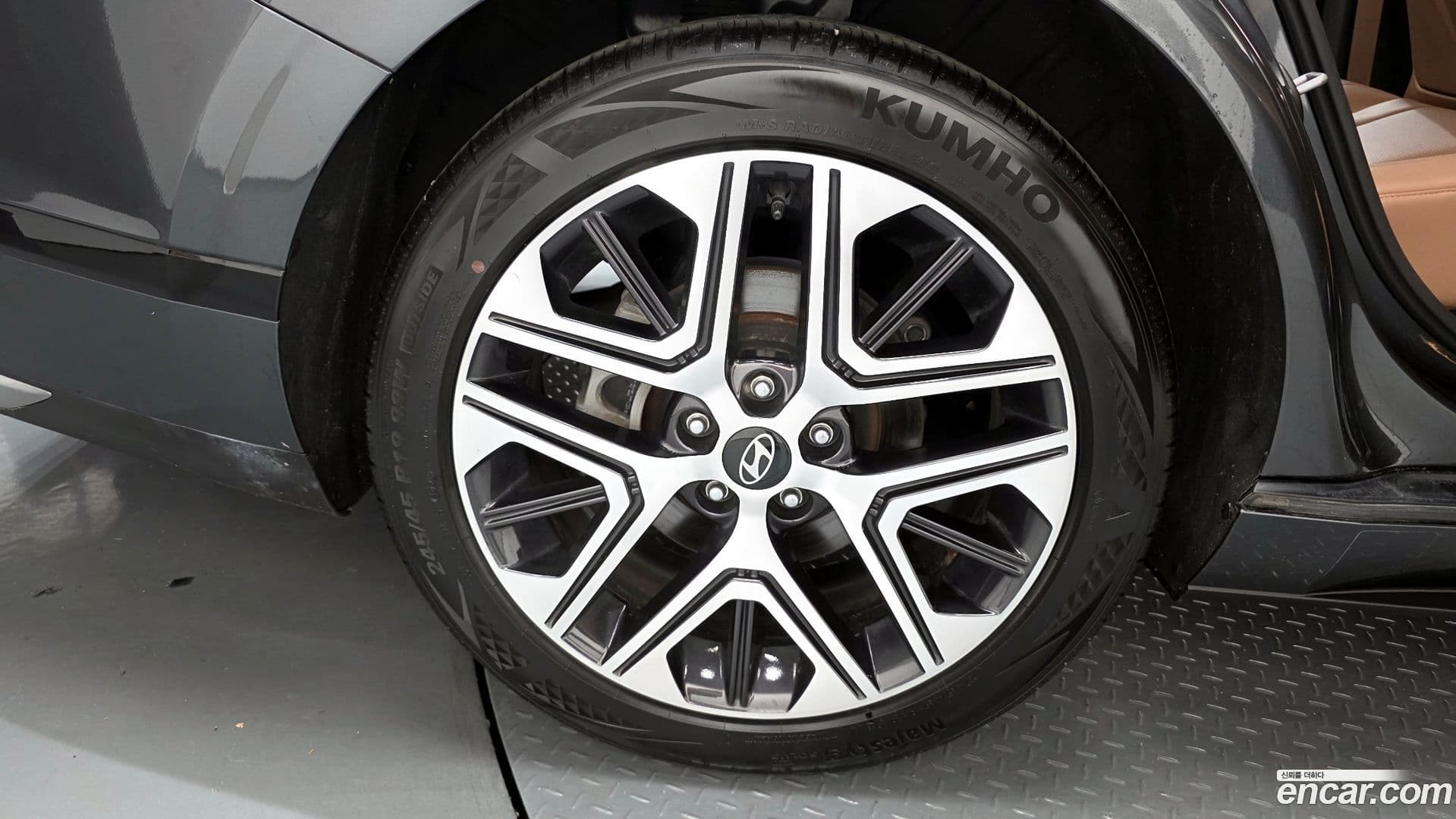 Main__Slider__Photo:Grandeur Hyundai 2023.9-4