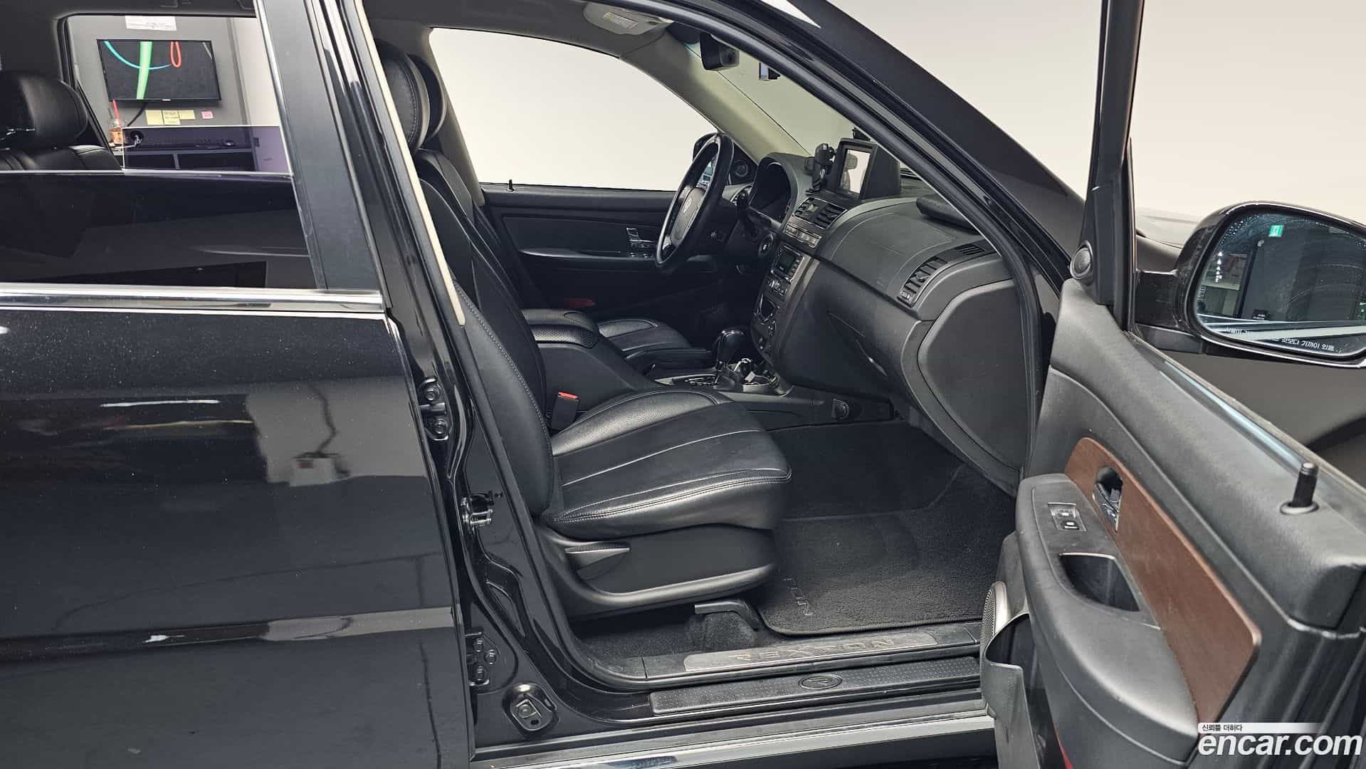 Rexton KG_Mobility_Ssangyong 2014.1-INNER-010