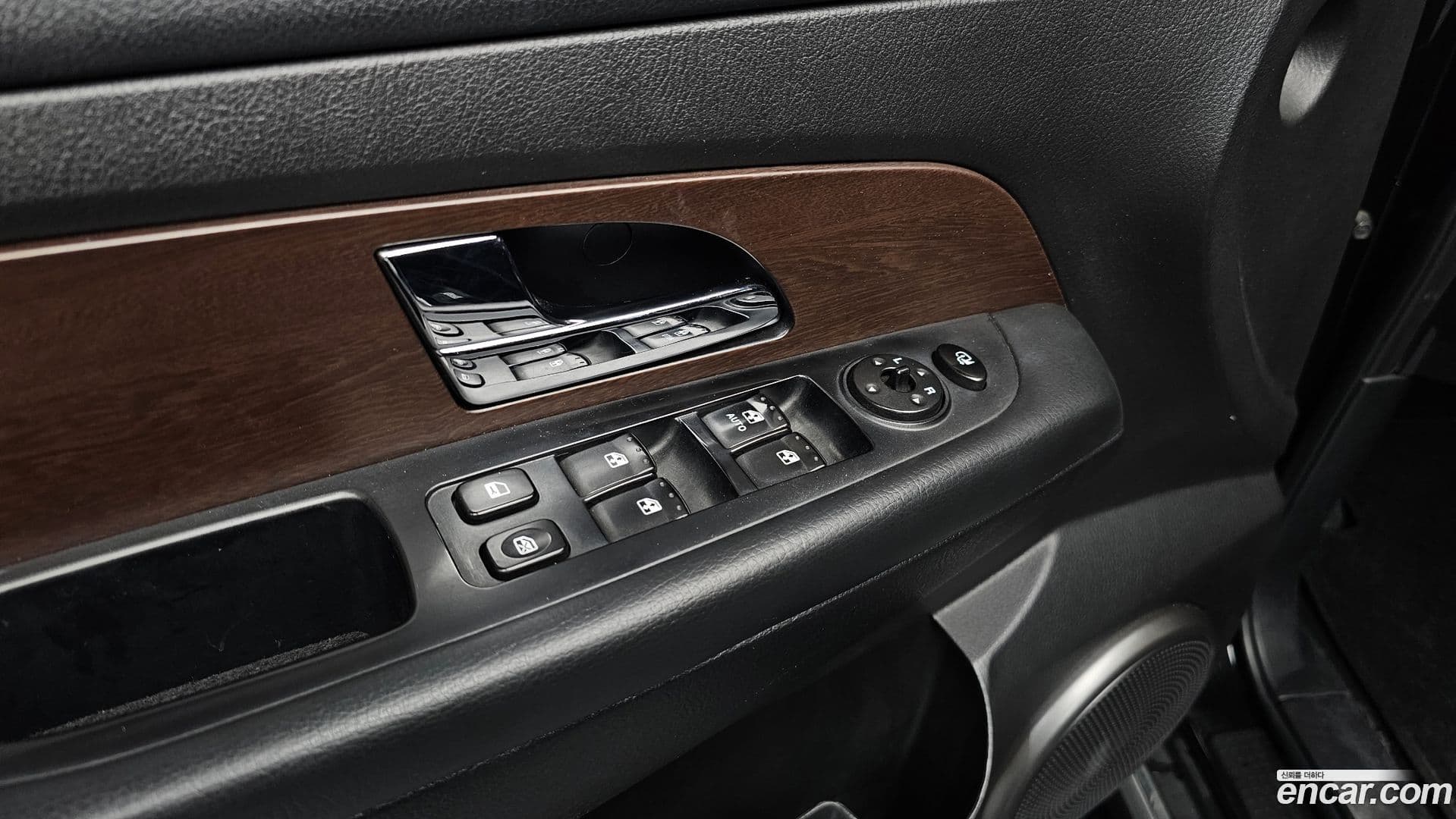 Main__Slider__Photo:Rexton KG_Mobility_Ssangyong 2014.1-16