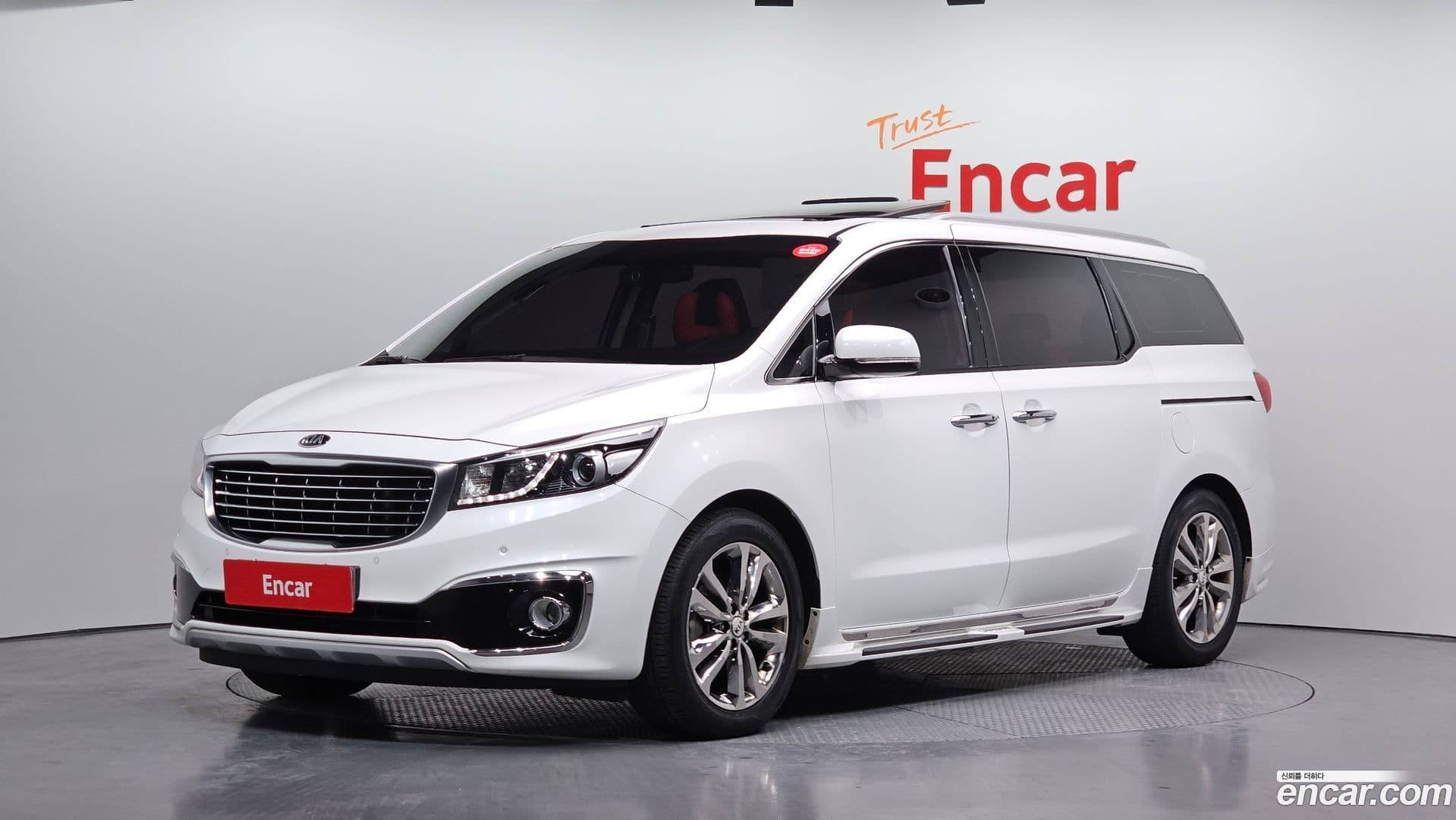 Main__Slider__Photo:Canival Kia 2015.9-0