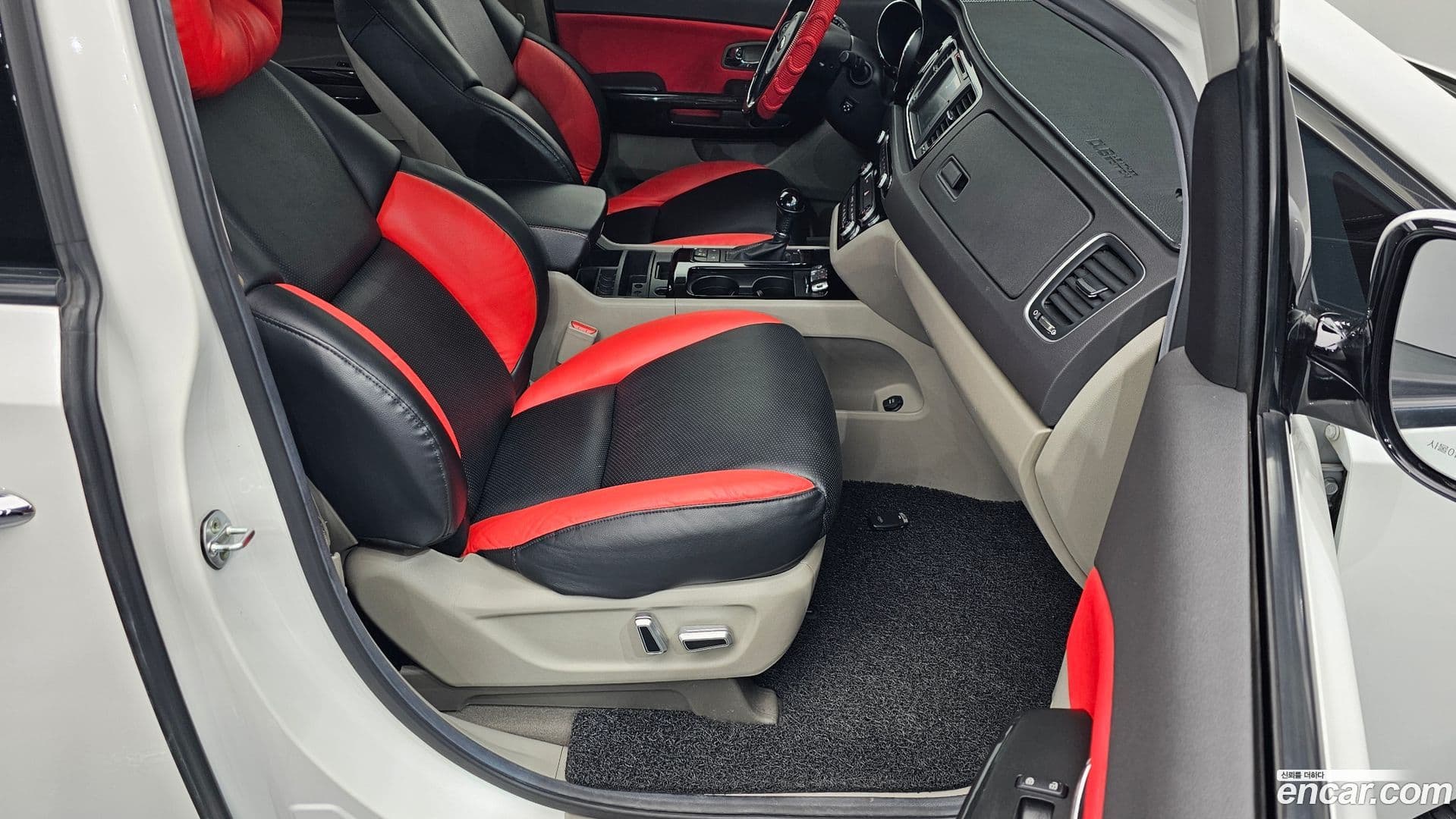 Main__Slider__Photo:Canival Kia 2015.9-9