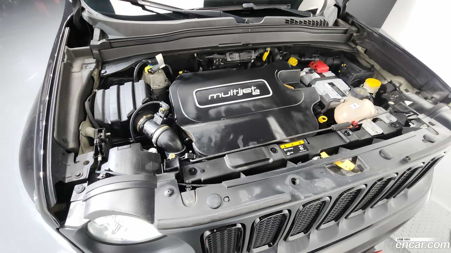 Renegade Jeep 2018.11-OUTER-006