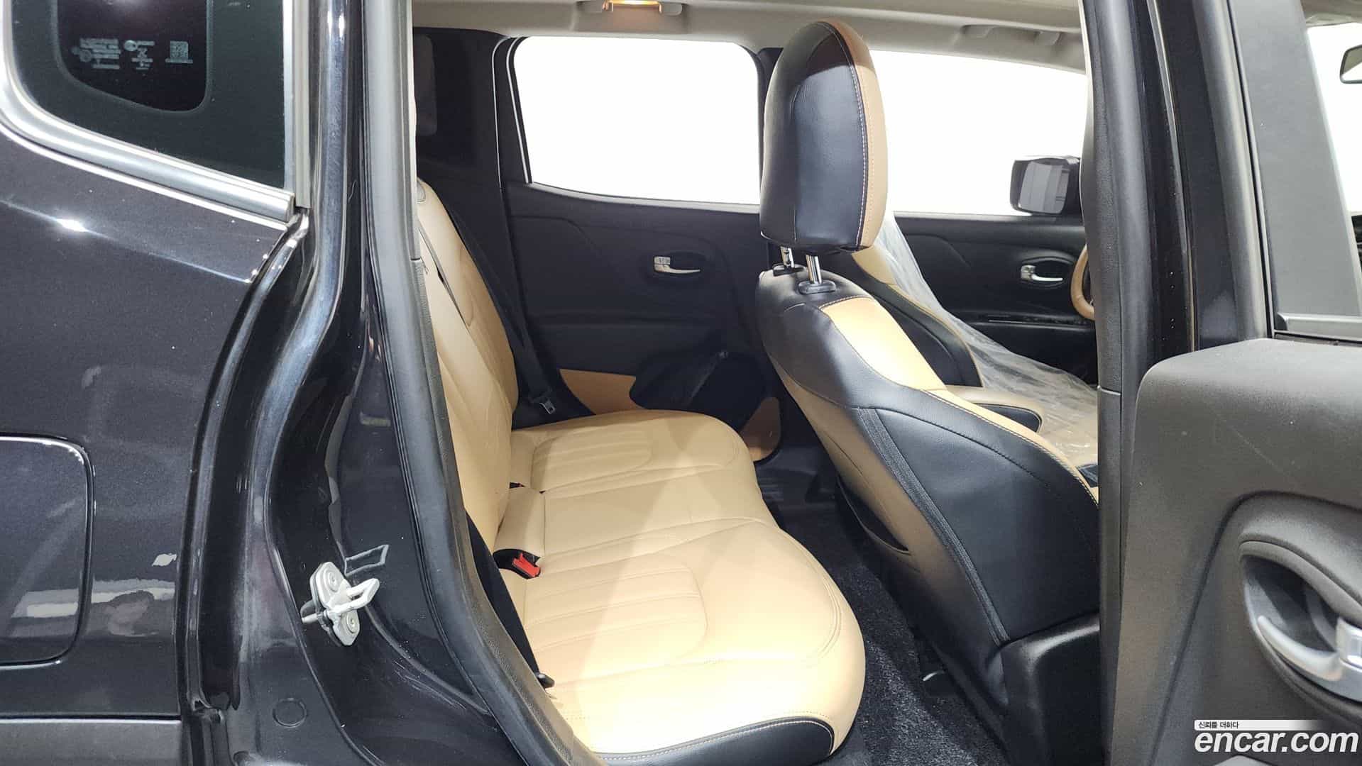 Renegade Jeep 2018.11-OPTION-016