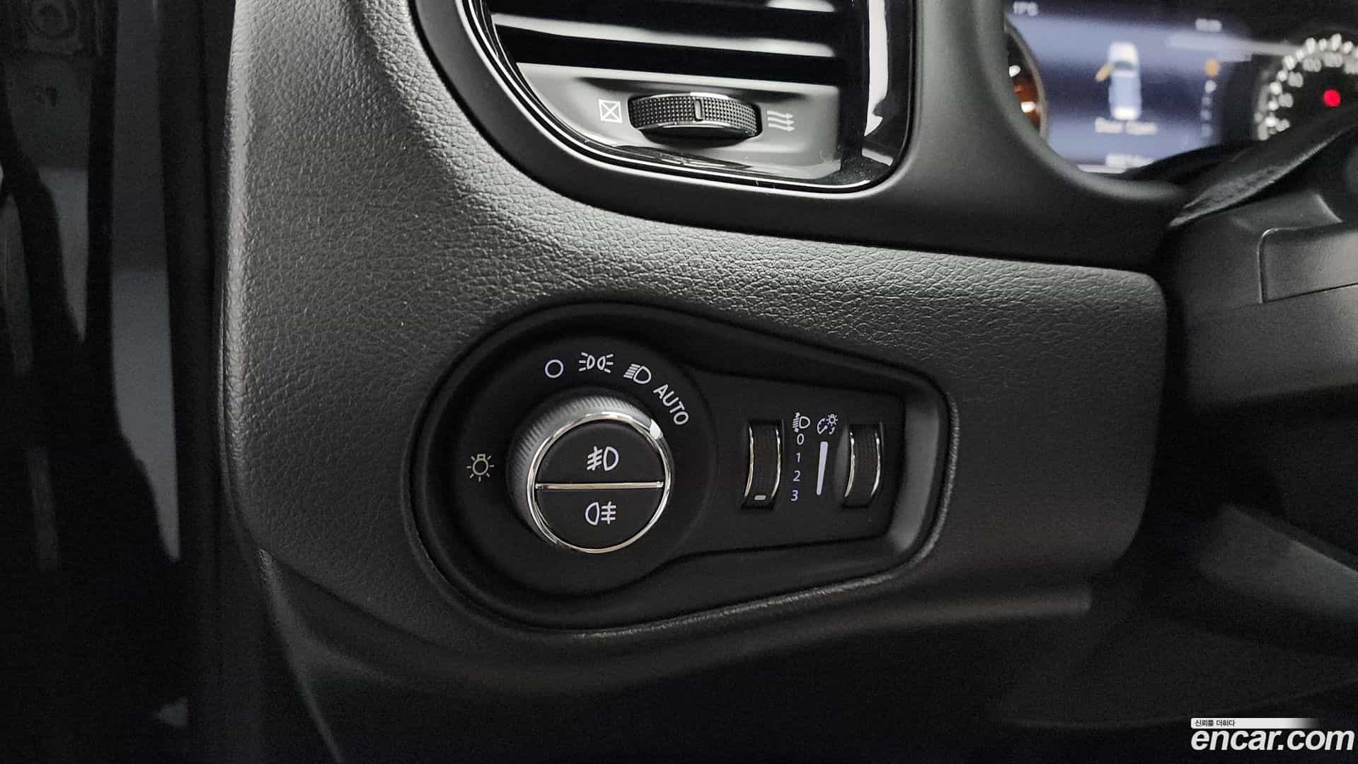 Renegade Jeep 2018.11-OPTION-018