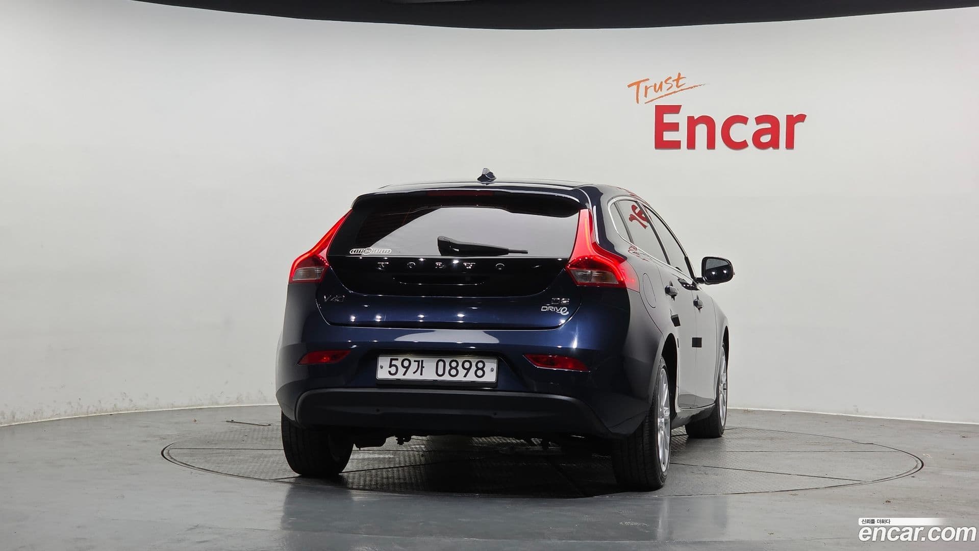 Main__Slider__Photo:V40 Volvo 2015.7-3