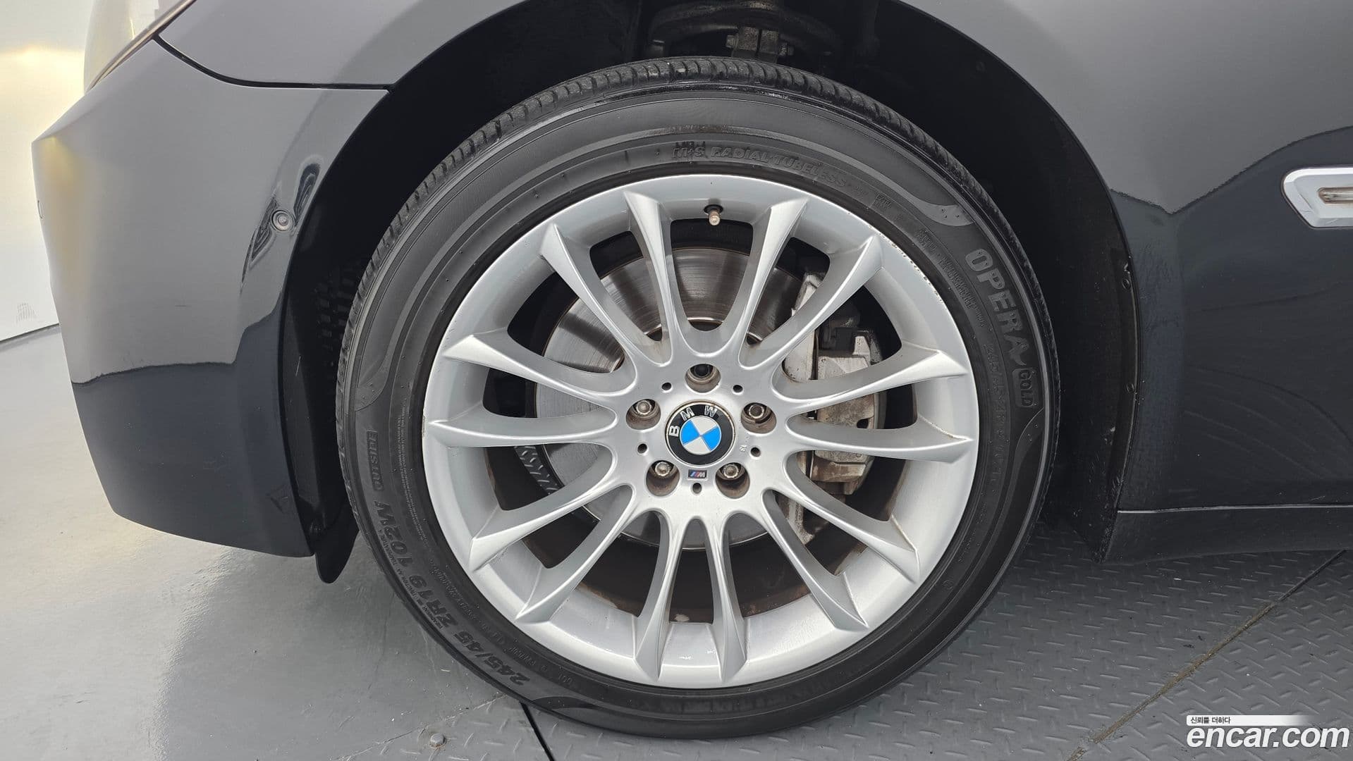 Main__Slider__Photo:7-Series BMW 2011.1-4