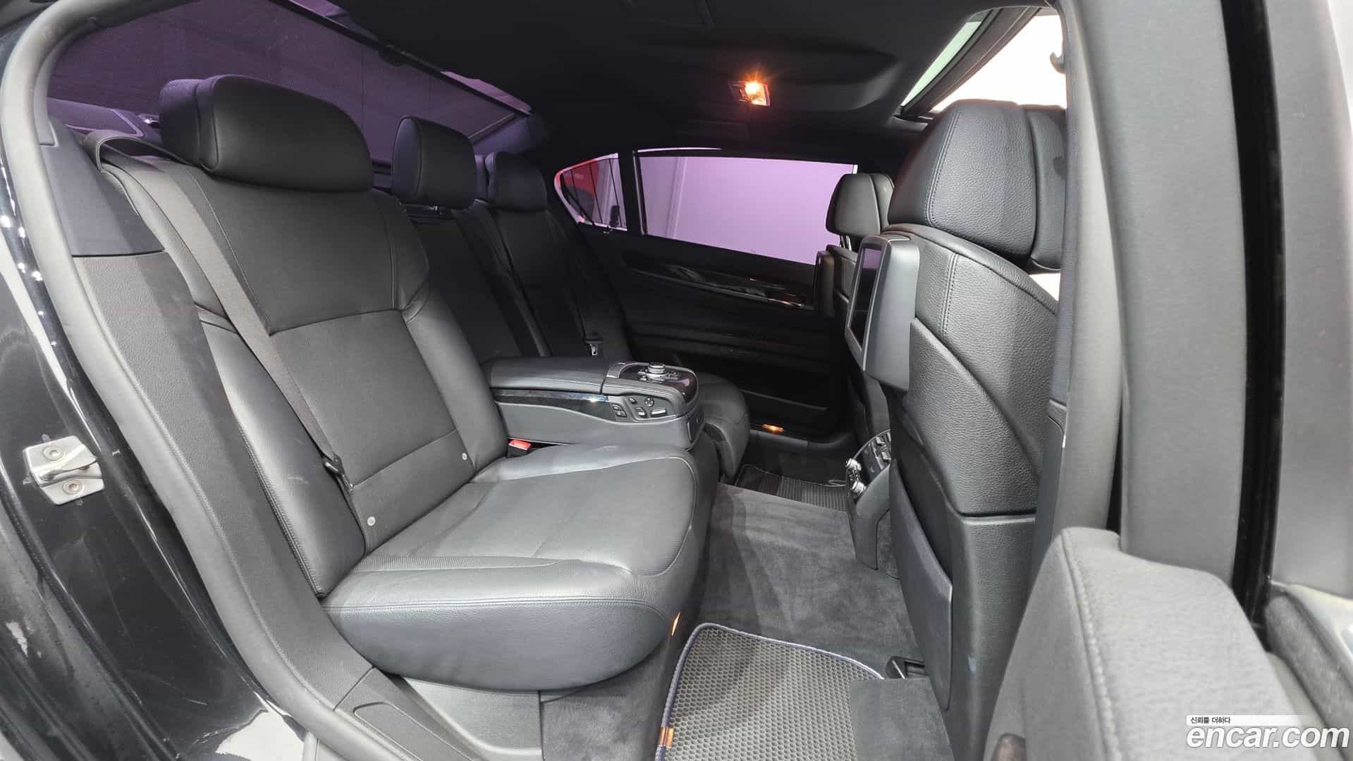 7-Series BMW 2011.1-OPTION-024