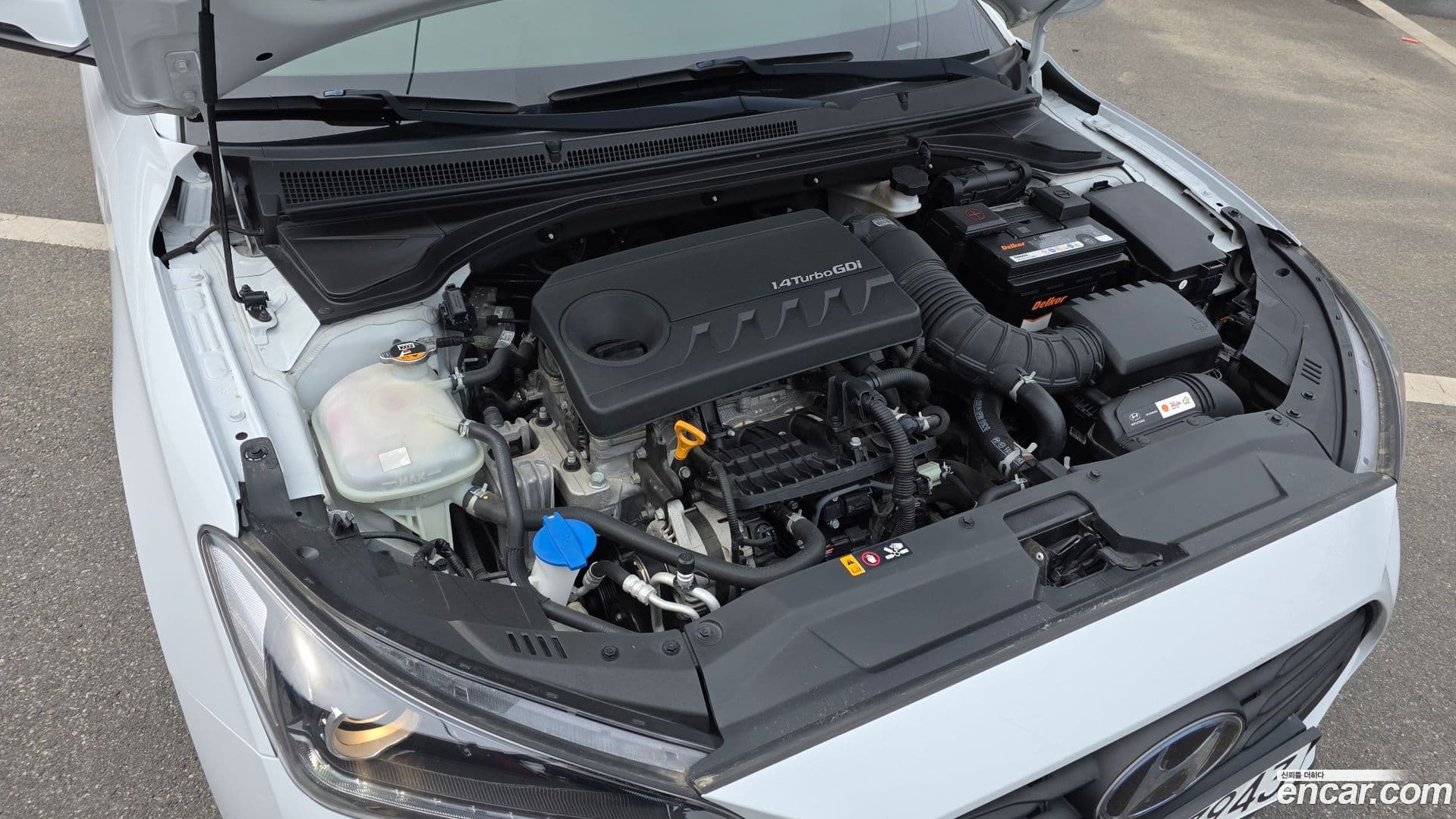 Main__Slider__Photo:Veloster Hyundai 2020.7-5