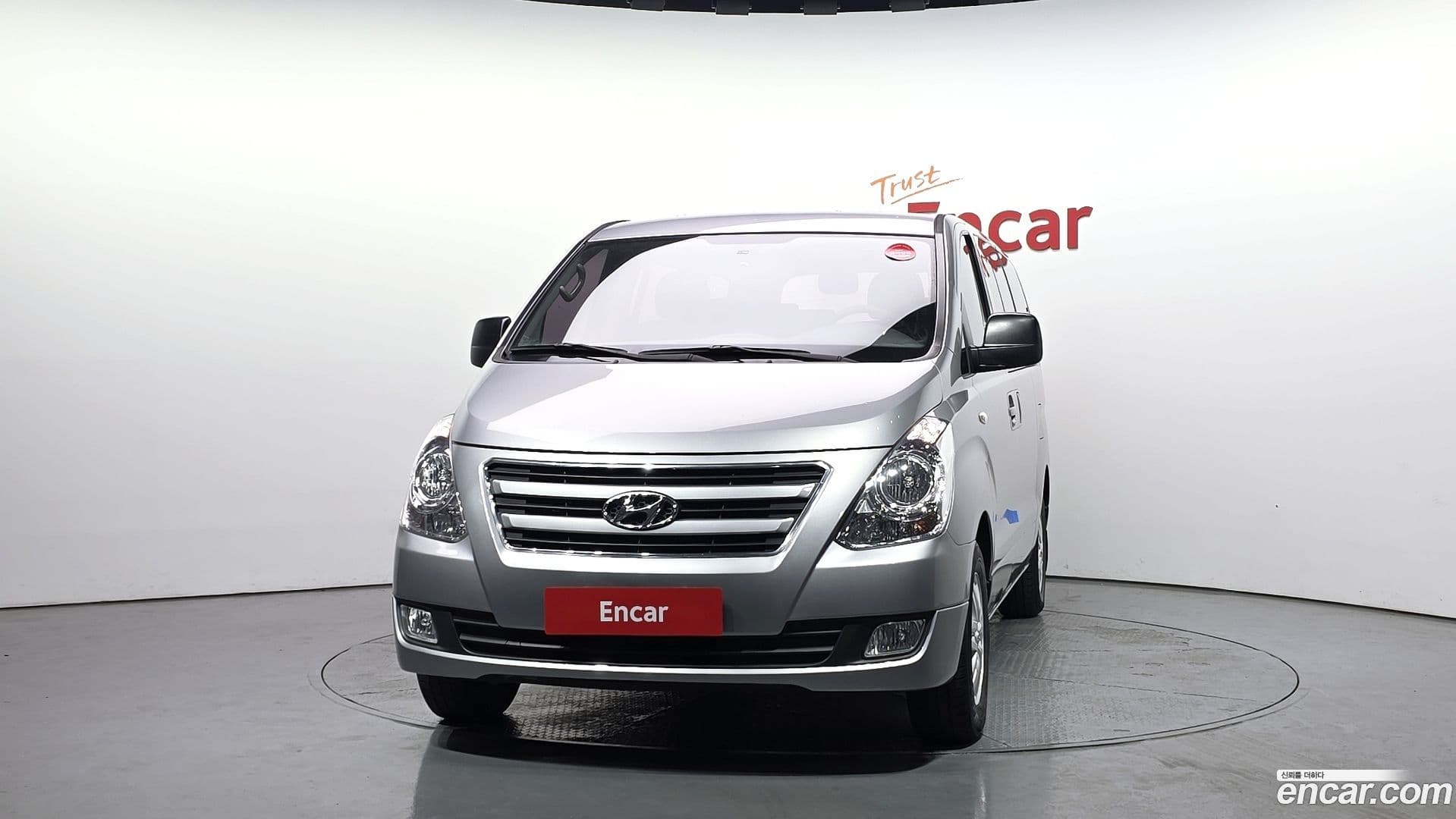 Main__Slider__Photo:Starex Hyundai 2017.1-2