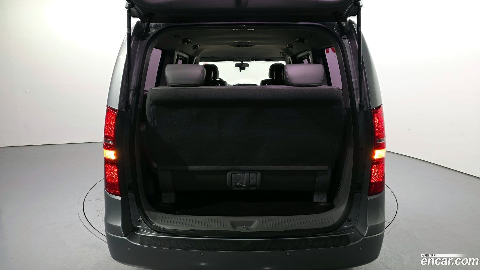 Main__Slider__Photo:Starex Hyundai 2017.1-18