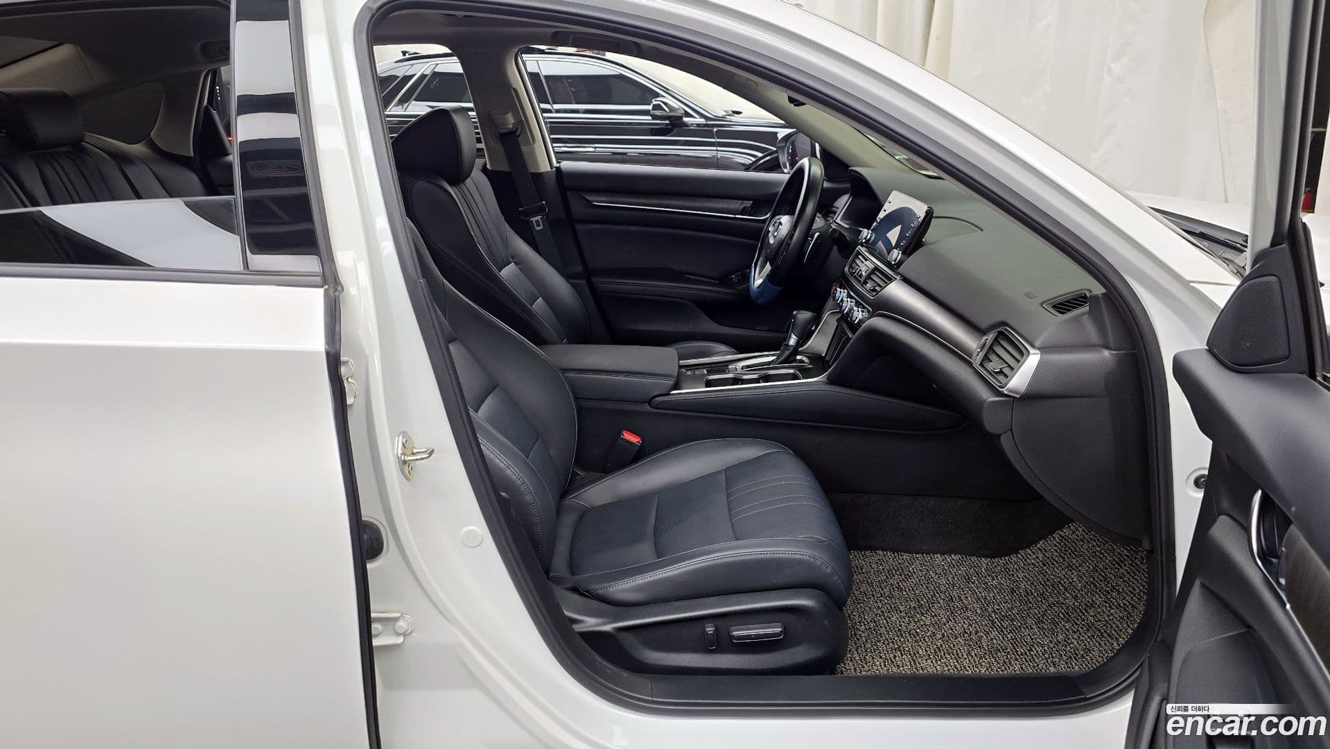 Main__Slider__Photo:Accord Honda 2018.5-10