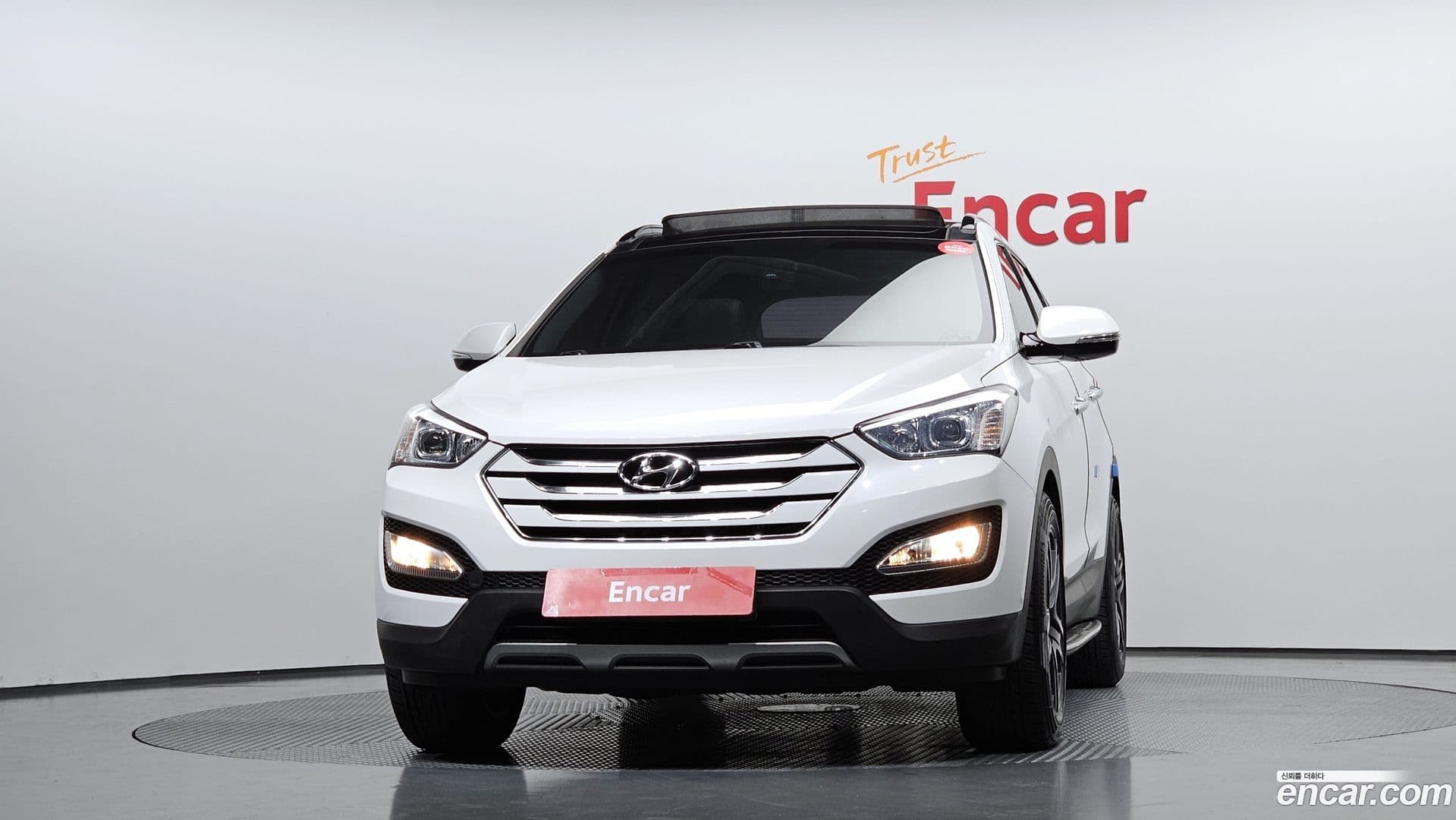Main__Slider__Photo:Santafe Hyundai 2014.5-2