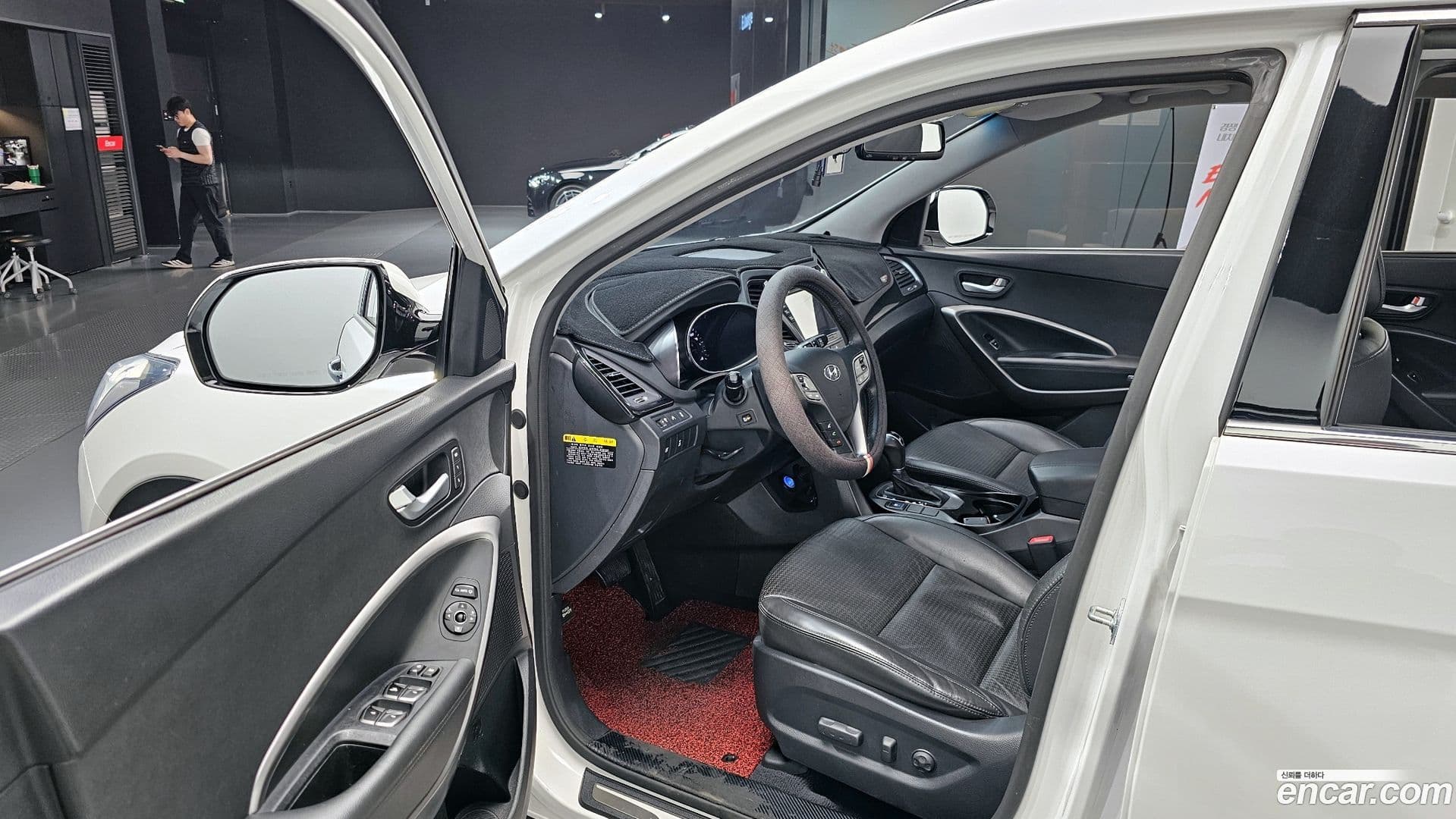 Main__Slider__Photo:Santafe Hyundai 2014.5-10