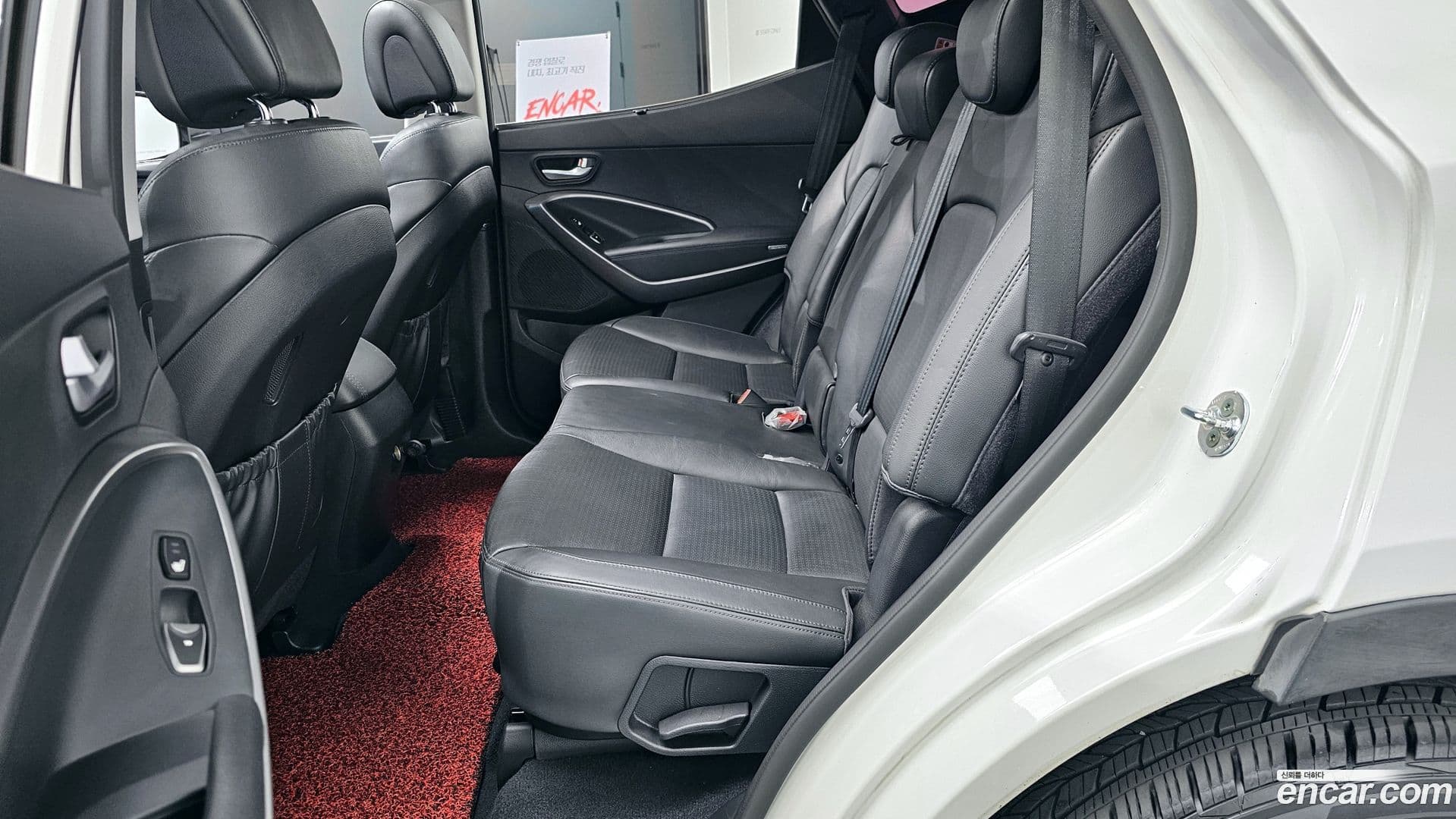 Main__Slider__Photo:Santafe Hyundai 2014.5-11