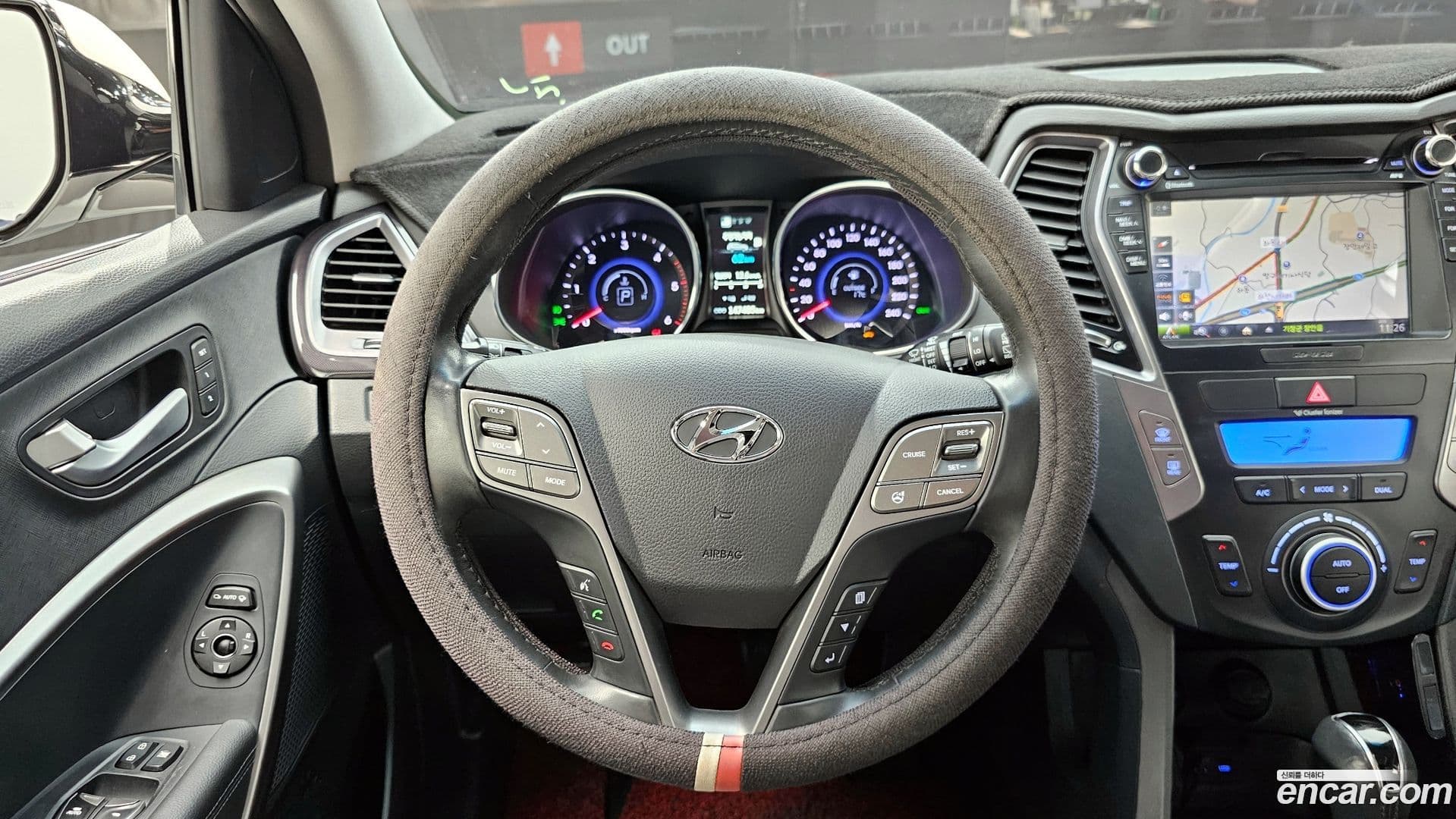 Main__Slider__Photo:Santafe Hyundai 2014.5-12