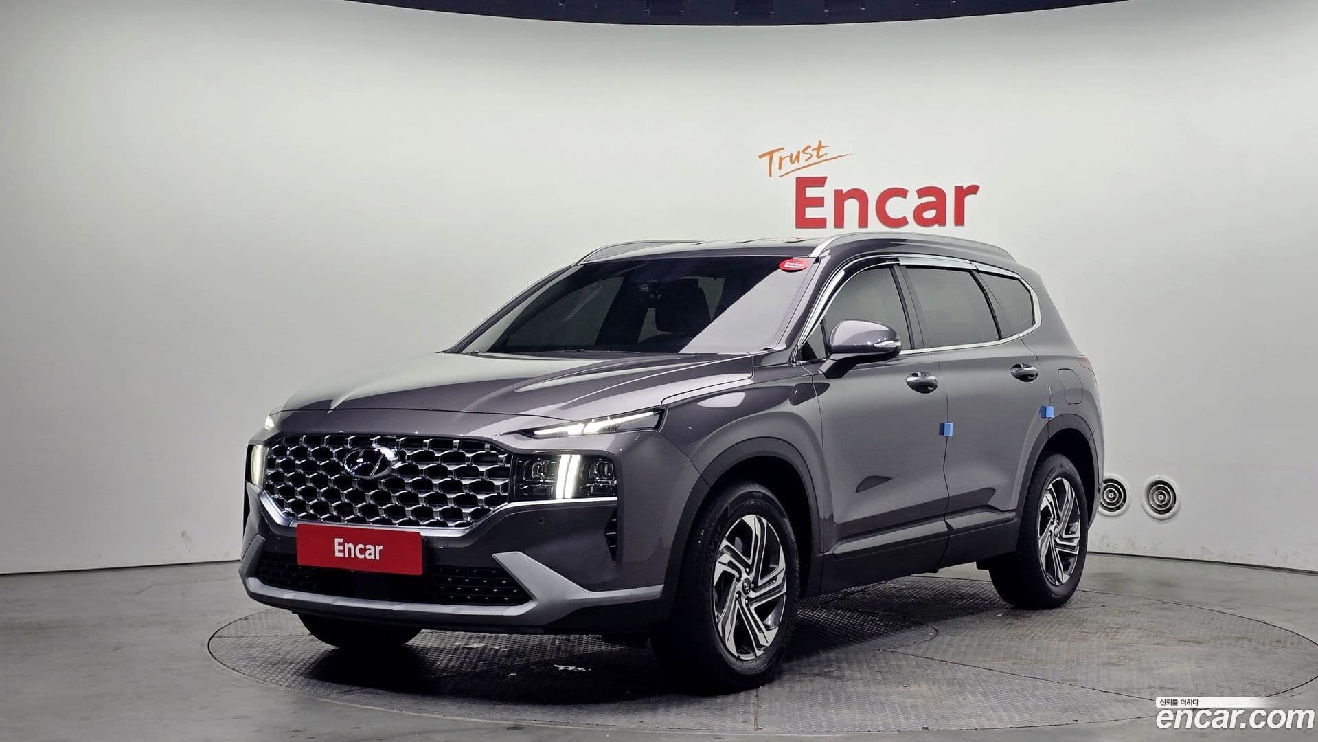 Main__Slider__Photo:Santafe Hyundai 2021.4-0