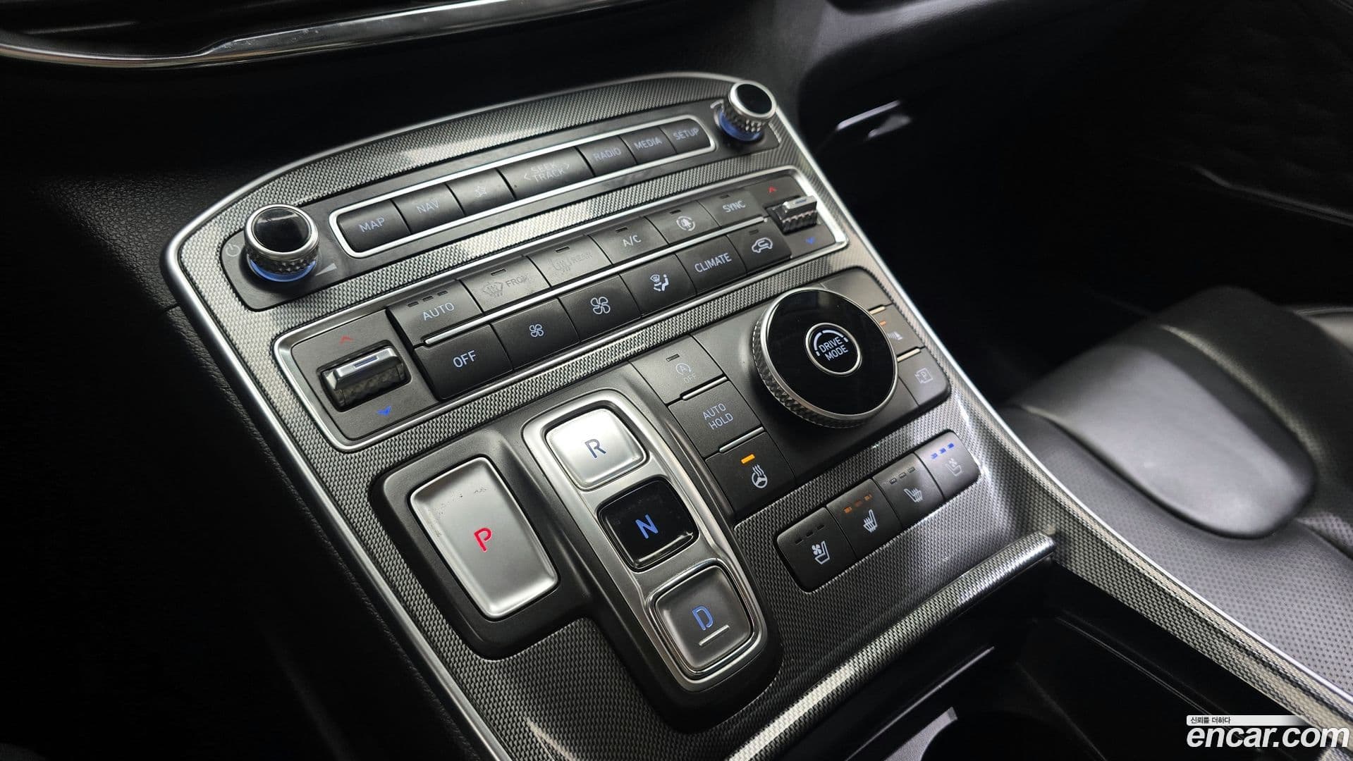 Main__Slider__Photo:Santafe Hyundai 2021.4-8